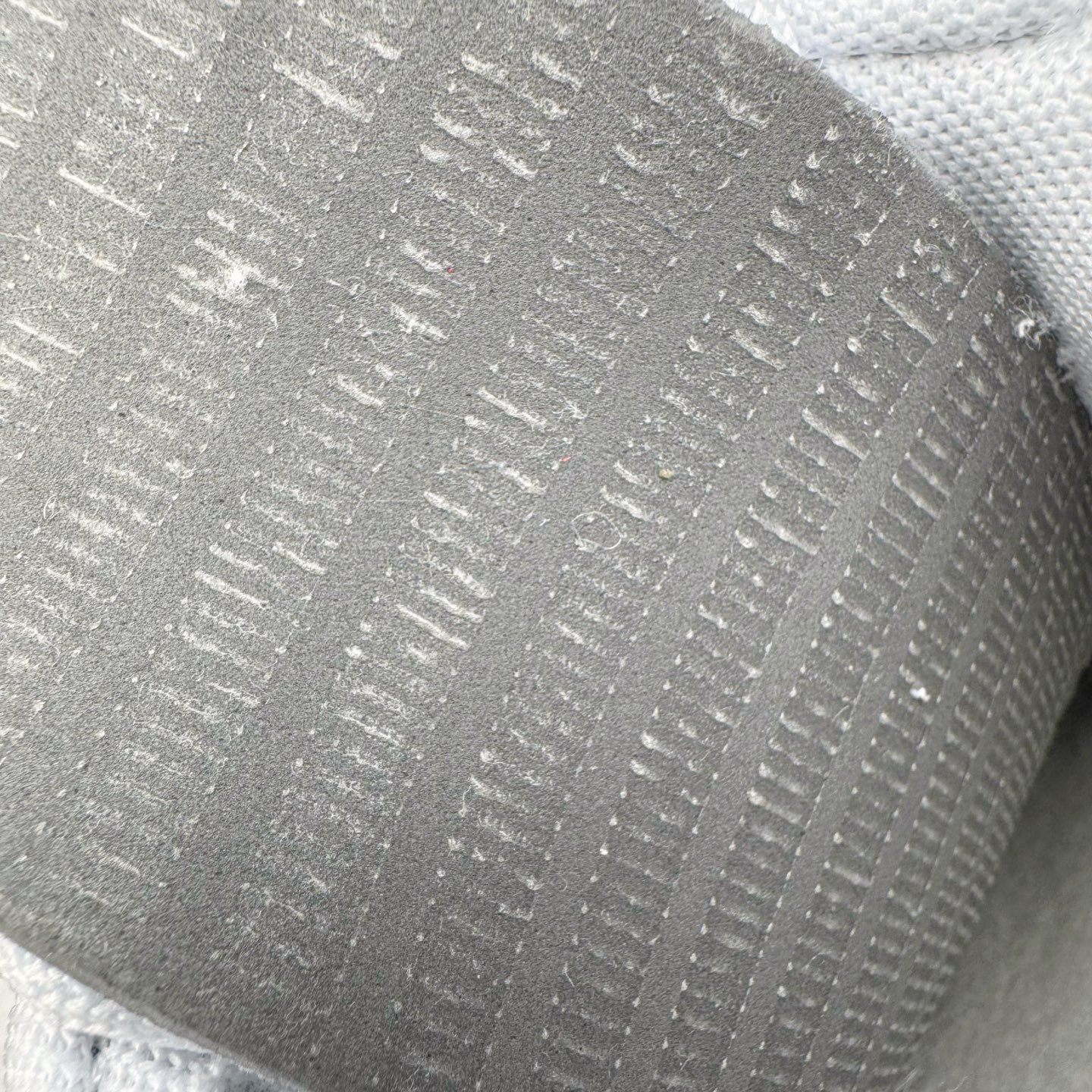 图片[11]-＃CS纯原 NK P-6000 系列低帮复古老爹风休闲运动舒适慢跑鞋 CD6404-105 购入原鞋原装纸板楦头开发 独家私模四层组合大底 市场唯一正确版本 良心定价 新配色陆续出货 进口三文治网面 融合 Pegasus 过往运动鞋设计 助力 21 世纪早期跑步运动跃升时尚新高度 采用透气网眼布、运动风格线条和耐穿覆面 兼具吸睛外观和舒适感受 中底泡绵以田径赛道为灵感 打造厚实设计 缔造出众缓震性能 尺码：36 36.5 37.5 38 38.5 39 40 40.5 41 42 42.5 43 44 44.5 45-选品中心