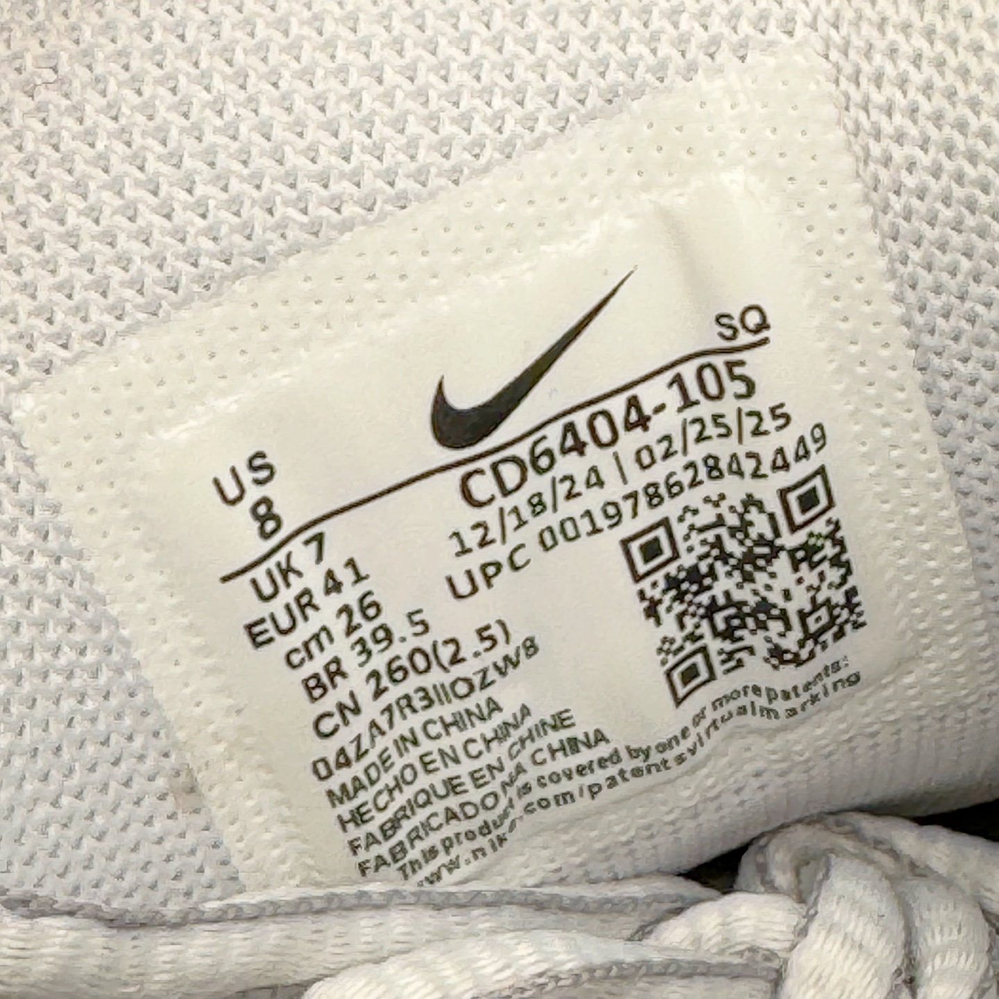 图片[12]-＃CS纯原 NK P-6000 系列低帮复古老爹风休闲运动舒适慢跑鞋 CD6404-105 购入原鞋原装纸板楦头开发 独家私模四层组合大底 市场唯一正确版本 良心定价 新配色陆续出货 进口三文治网面 融合 Pegasus 过往运动鞋设计 助力 21 世纪早期跑步运动跃升时尚新高度 采用透气网眼布、运动风格线条和耐穿覆面 兼具吸睛外观和舒适感受 中底泡绵以田径赛道为灵感 打造厚实设计 缔造出众缓震性能 尺码：36 36.5 37.5 38 38.5 39 40 40.5 41 42 42.5 43 44 44.5 45-选品中心