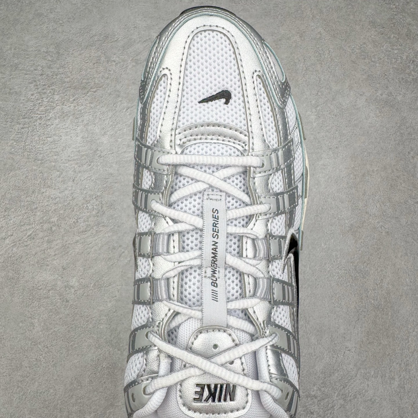 图片[4]-＃CS纯原 NK P-6000 系列低帮复古老爹风休闲运动舒适慢跑鞋 CD6404-105 购入原鞋原装纸板楦头开发 独家私模四层组合大底 市场唯一正确版本 良心定价 新配色陆续出货 进口三文治网面 融合 Pegasus 过往运动鞋设计 助力 21 世纪早期跑步运动跃升时尚新高度 采用透气网眼布、运动风格线条和耐穿覆面 兼具吸睛外观和舒适感受 中底泡绵以田径赛道为灵感 打造厚实设计 缔造出众缓震性能 尺码：36 36.5 37.5 38 38.5 39 40 40.5 41 42 42.5 43 44 44.5 45-选品中心