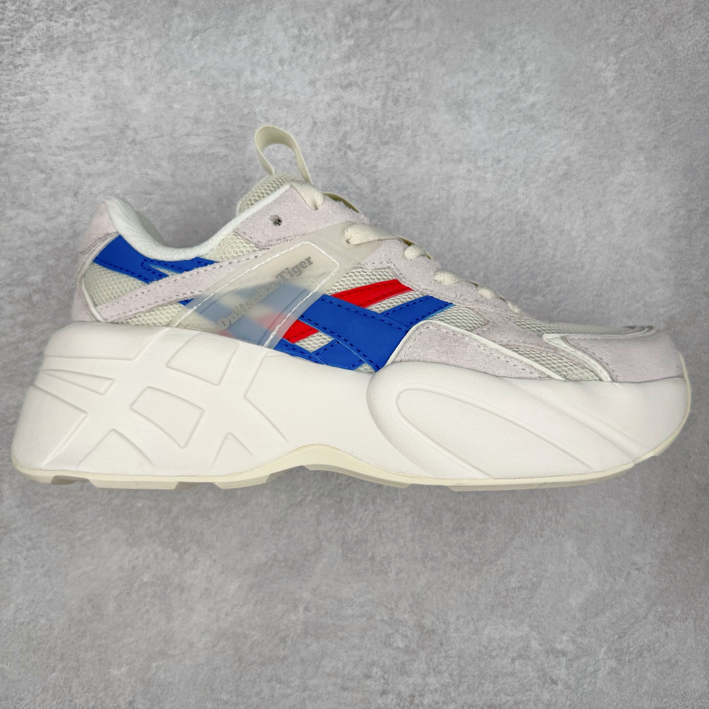 图片[6]-Onitsuka Tiger SP-1 鬼塚虎织物牛剖层革合成革厚底百搭减震耐磨低帮生活休闲鞋 鬼塚虎从运动中汲取灵感，并致力于打造融合舒适感受与创新设计的时尚品牌。品牌的设计风格既体现了对传统的致敬，同时也表达了对精致风格和现代创意的推崇。我们提供独具个性的全系列产品，打造从头到脚的整体穿搭。每件产品皆以精湛工艺匠心打造，细节考究，品质出众。尺码：36 37 37.5 38 39 39.5 40.5 41.5 42 42.5 43.5 44 45-选品中心