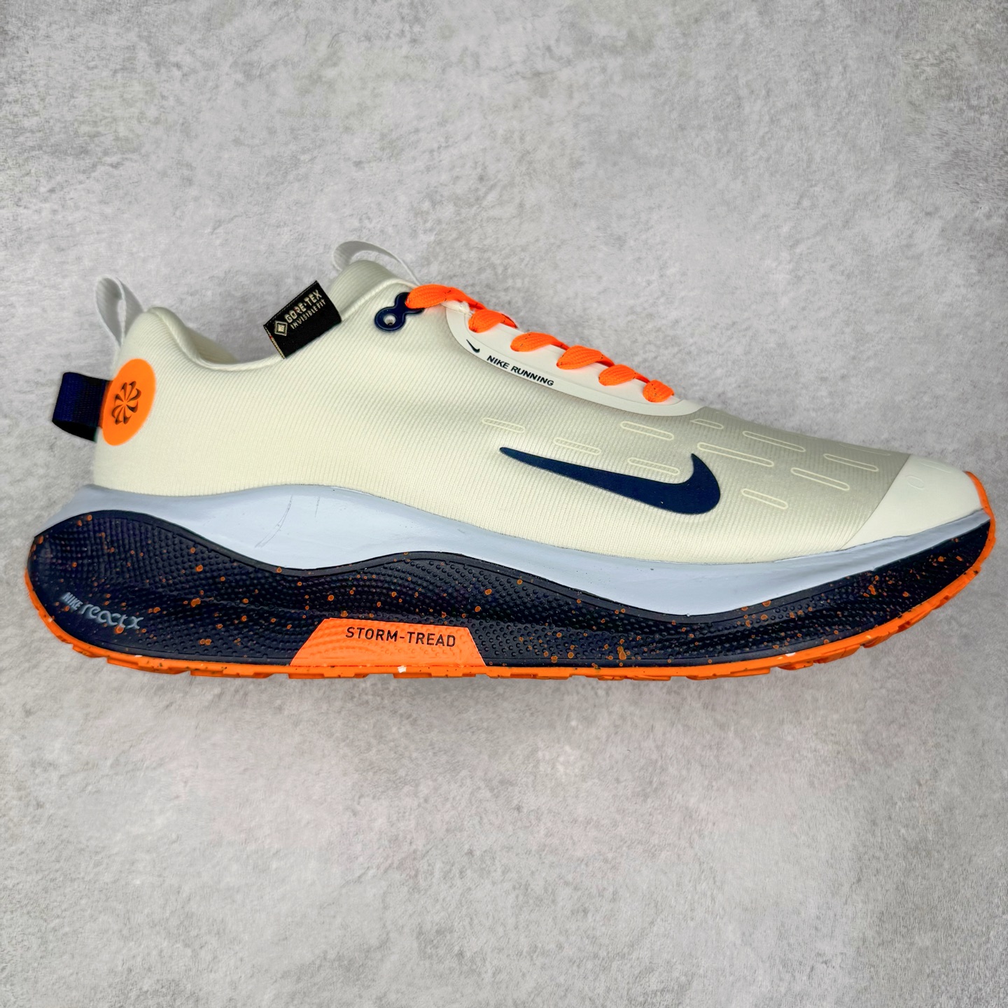 图片[4]-NK React Infinity Run Flyknit 4 GORE-TEX 低帮休闲跑步鞋防水公路助力畅跑 鞋身融入 GORE-TEX 防水层 搭配柔软鞋口在下雨时帮助双足保持干爽舒适 结合 NK ReactX 泡绵提供高出 React 泡绵 13% 的能量回馈 尺码：36 36.5 37.5 38 38.5 39 40 40.5 41.5 42 42.5 43 44 44.5 45-选品中心