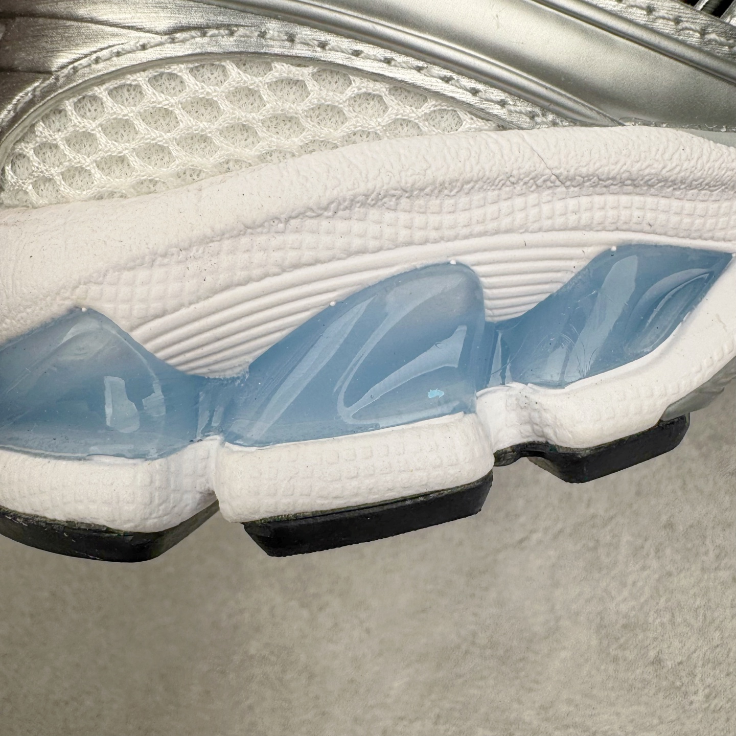 图片[20]-＃ZC总裁 Asics Gel-Kayano K14 亚瑟士系列复古舒适织物合成革减震防滑耐磨低帮休闲跑步鞋 市场顶级版本 原装纸板楦头开发 独家私模五层组合大底 原厂定制缓震硅胶加持 原盒原配 官方四联吊牌 一比一同步原鞋工艺和用料 鞋面原厂“三明治”多层网布 区别其他同价版本 鞋垫采用原厂OrthoLite欧索莱材质 非普通海玻璃鞋垫 后跟一样采用了GEL缓震胶 整体系列设计非常的科技感 锻炼跑步的同时让你一样时尚百搭 尺码：36 37 37.5 38 39 39.5 40 40.5 41.5 42 42.5 43.5 44 44.5 45 46-选品中心