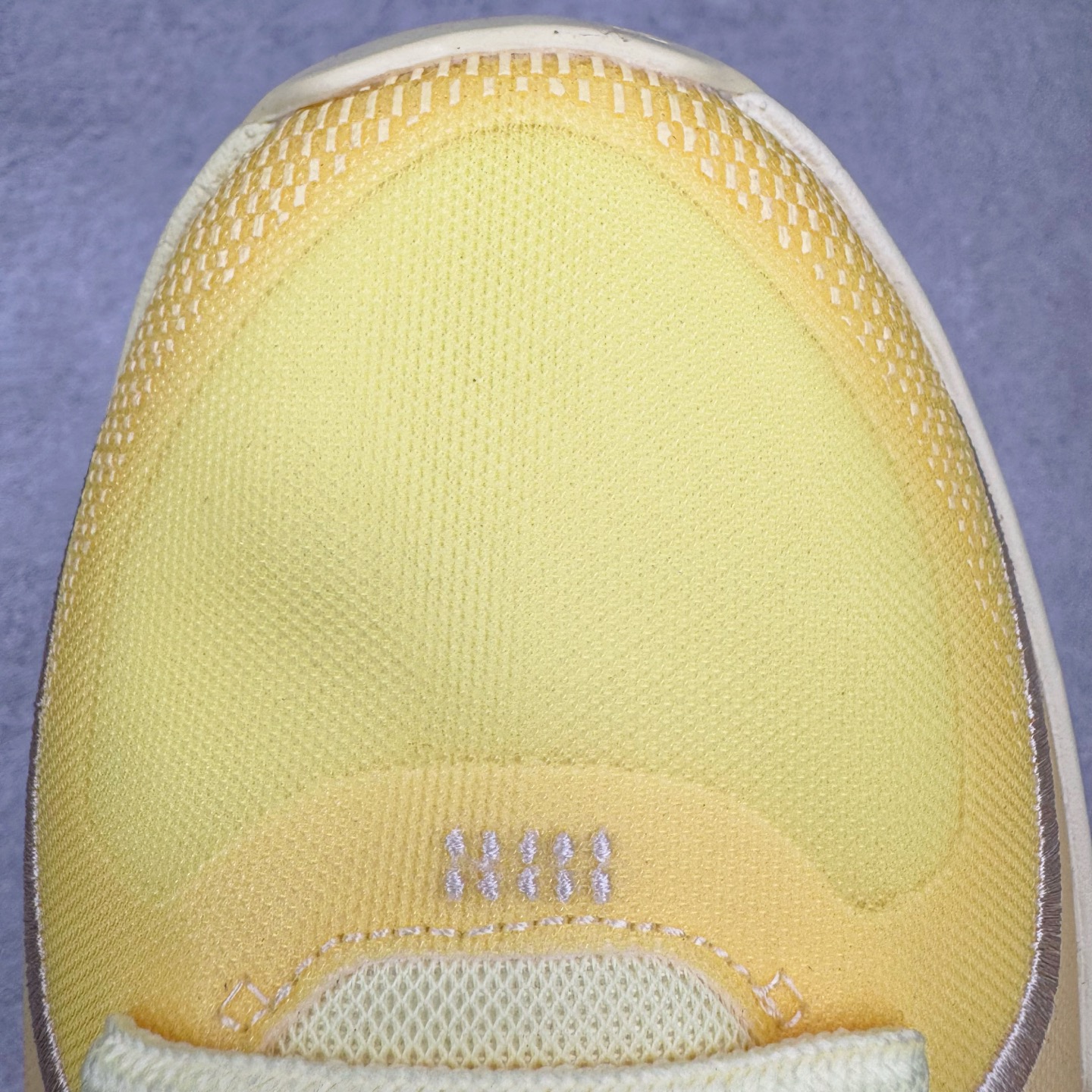 图片[16]-＃Max/灭世 NK Sabrina 2 萨布丽娜二代签名减震防滑低帮篮球鞋 黄色 FZ1517-800 革新登场🌪🔝颠覆革新出货‼️缓震配置独家革新！实战属性直接拉满👊🏻实战天花板上限再度提升！实战亲测-性能体验吊打国产同价位鞋款 ⚫️前掌扇形zoom➕增配中足抗扭片➕增配后掌马蹄ZOOM气垫（正品仅配置前掌扇形zoom） 完美解决 正品抗扭不足问题 ⚫️采用科比5代鞋楦以及龙骨数据打造！前后落差仅6mm！小科5实至名归！ ⚫️鞋身➕鞋头增配高频补强层，提升鞋头以及脚踝支撑性 ⚫️鞋垫采用高弹缓震垫材质-磨合一场直接贴合脚型☑️ ⚫️外底加厚2mm，升级止滑配方，磨合一次，抓地原地起飞 后卫旗舰有且只在灭世纯原（支持市场任意货品正面PK） 真材实料，肉眼可见！革新升级绝非空穴来风！灭世纯原内外兼修，用态度诠释最强实战货品👊🏻 尺码：39-46（尺码建议：标准亚洲楦 无需大半码）-选品中心