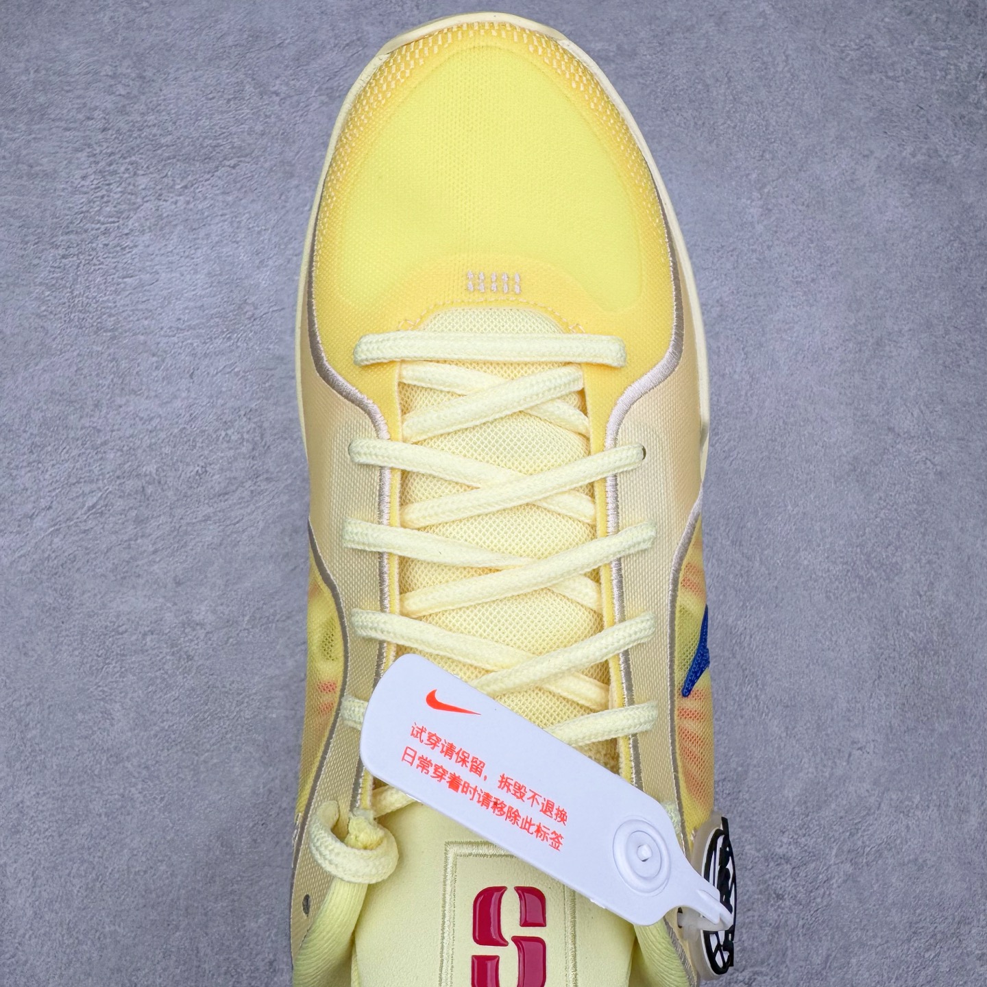 图片[4]-＃Max/灭世 NK Sabrina 2 萨布丽娜二代签名减震防滑低帮篮球鞋 黄色 FZ1517-800 革新登场🌪🔝颠覆革新出货‼️缓震配置独家革新！实战属性直接拉满👊🏻实战天花板上限再度提升！实战亲测-性能体验吊打国产同价位鞋款 ⚫️前掌扇形zoom➕增配中足抗扭片➕增配后掌马蹄ZOOM气垫（正品仅配置前掌扇形zoom） 完美解决 正品抗扭不足问题 ⚫️采用科比5代鞋楦以及龙骨数据打造！前后落差仅6mm！小科5实至名归！ ⚫️鞋身➕鞋头增配高频补强层，提升鞋头以及脚踝支撑性 ⚫️鞋垫采用高弹缓震垫材质-磨合一场直接贴合脚型☑️ ⚫️外底加厚2mm，升级止滑配方，磨合一次，抓地原地起飞 后卫旗舰有且只在灭世纯原（支持市场任意货品正面PK） 真材实料，肉眼可见！革新升级绝非空穴来风！灭世纯原内外兼修，用态度诠释最强实战货品👊🏻 尺码：39-46（尺码建议：标准亚洲楦 无需大半码）-选品中心