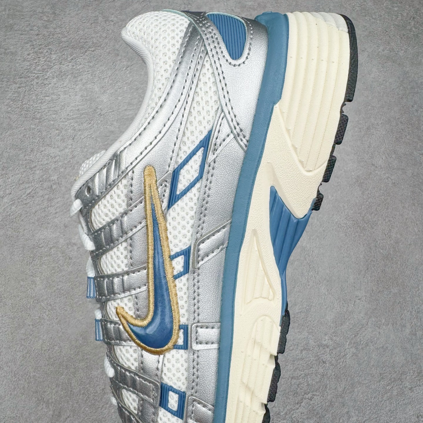 图片[7]-＃CS纯原 NK P-6000 系列低帮复古老爹风休闲运动舒适慢跑鞋 HJ7246-100 购入原鞋原装纸板楦头开发 独家私模四层组合大底 市场唯一正确版本 良心定价 新配色陆续出货 进口三文治网面 融合 Pegasus 过往运动鞋设计 助力 21 世纪早期跑步运动跃升时尚新高度 采用透气网眼布、运动风格线条和耐穿覆面 兼具吸睛外观和舒适感受 中底泡绵以田径赛道为灵感 打造厚实设计 缔造出众缓震性能 尺码：36 36.5 37.5 38 38.5 39 40 40.5 41 42 42.5 43 44 44.5 45-选品中心