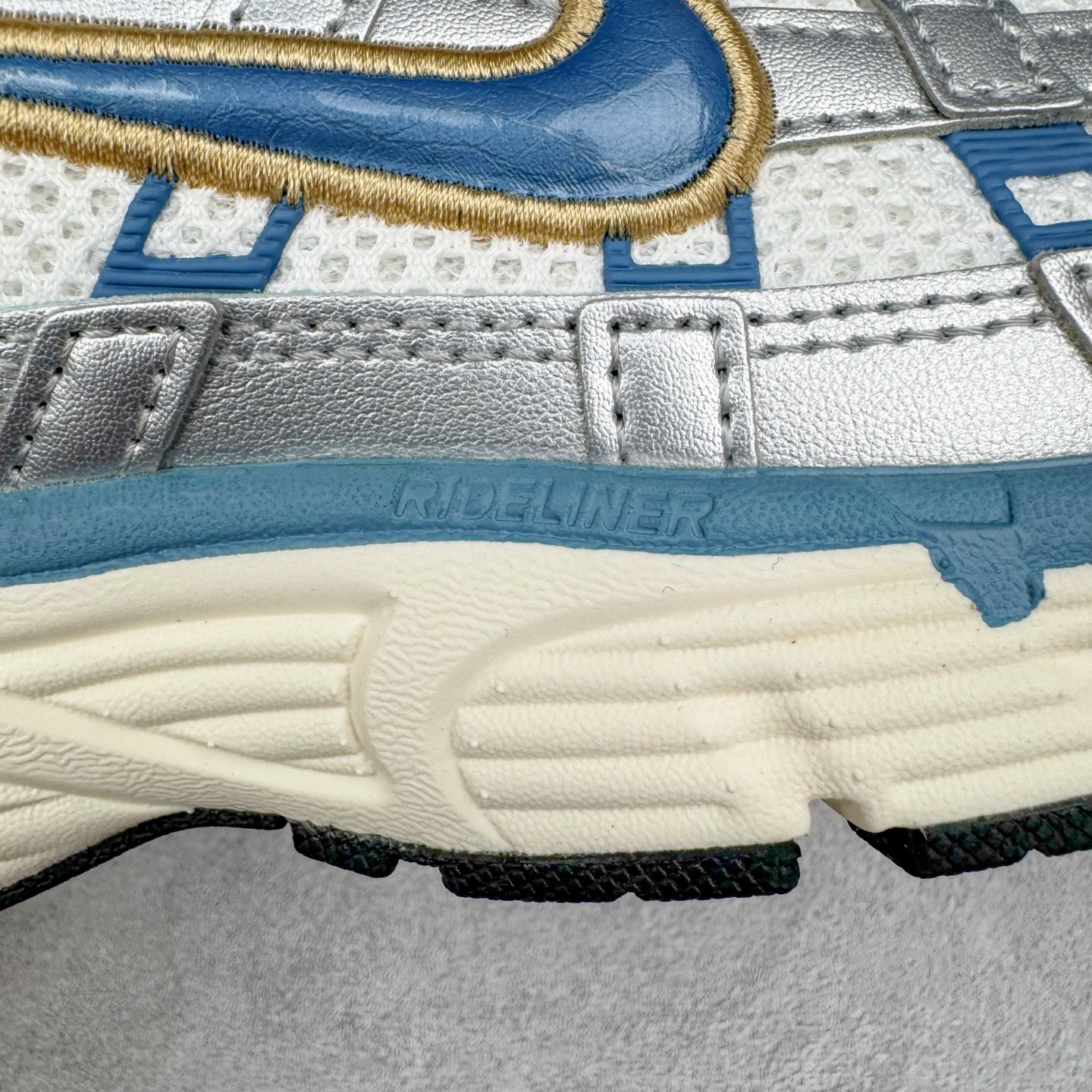 图片[19]-＃CS纯原 NK P-6000 系列低帮复古老爹风休闲运动舒适慢跑鞋 HJ7246-100 购入原鞋原装纸板楦头开发 独家私模四层组合大底 市场唯一正确版本 良心定价 新配色陆续出货 进口三文治网面 融合 Pegasus 过往运动鞋设计 助力 21 世纪早期跑步运动跃升时尚新高度 采用透气网眼布、运动风格线条和耐穿覆面 兼具吸睛外观和舒适感受 中底泡绵以田径赛道为灵感 打造厚实设计 缔造出众缓震性能 尺码：36 36.5 37.5 38 38.5 39 40 40.5 41 42 42.5 43 44 44.5 45-选品中心