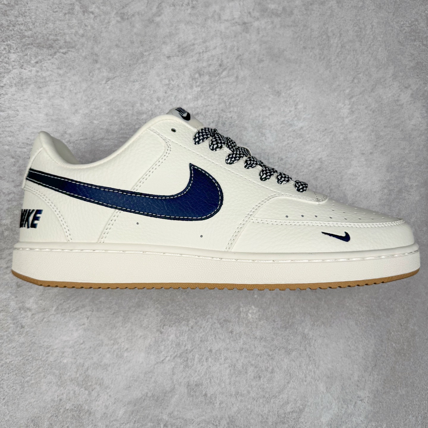 NK Court Vision 1 LOW 低帮 板鞋 “NIKE联名——蓝勾生胶” 运动鞋 休闲鞋 折边针车 工艺难度大 原楦头原纸板 原装鞋盒 定制五金配件 内置全掌气垫 原厂鞋底 货号:CS5288-015 尺码:36 36.5 37.5 38 38.5 39 40 40.5 41 42 42.5 43 44 44.5 45-选品中心