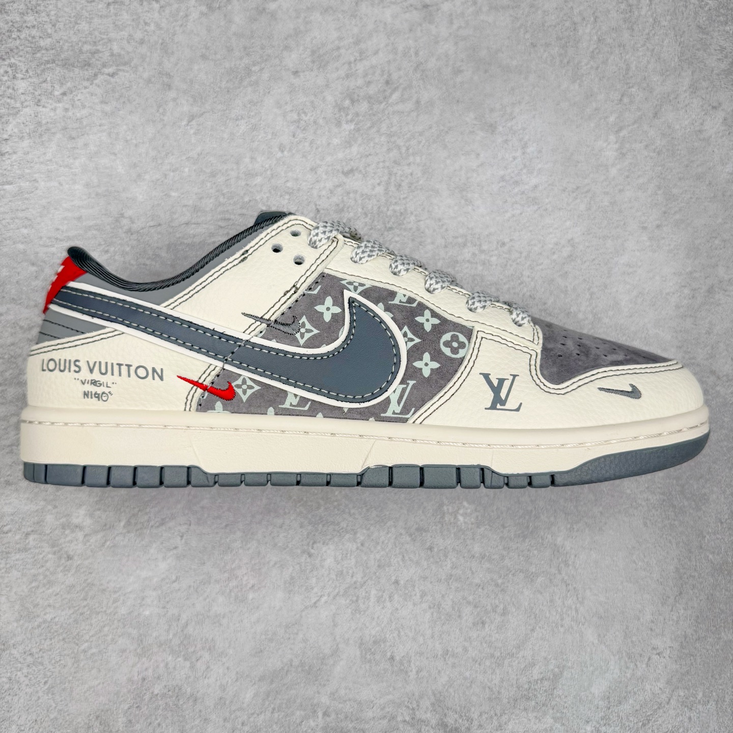 NK Dunk Low 定制配色 YX5066-367 大厂出品 极力推荐 原装头层材料 独家版型蒸餾加工帶來的是更好的视觉和脚感体验大厂纯原品质出货 清洁度 电绣工艺 皮料切割干净无任何毛边 细节完美 实拍调校N版已经零色差零失真 百分百还原实物色彩所见即所得 不存在货不对板色差等低级问题 选购参考实物拍摄 不混卖不参货 只用心做好货严格选品 承诺混一赔十 尺码：36 36.5 37.5 38 38.5 39 40 40.5 41 42 42.5 43 44 44.5 45-选品中心