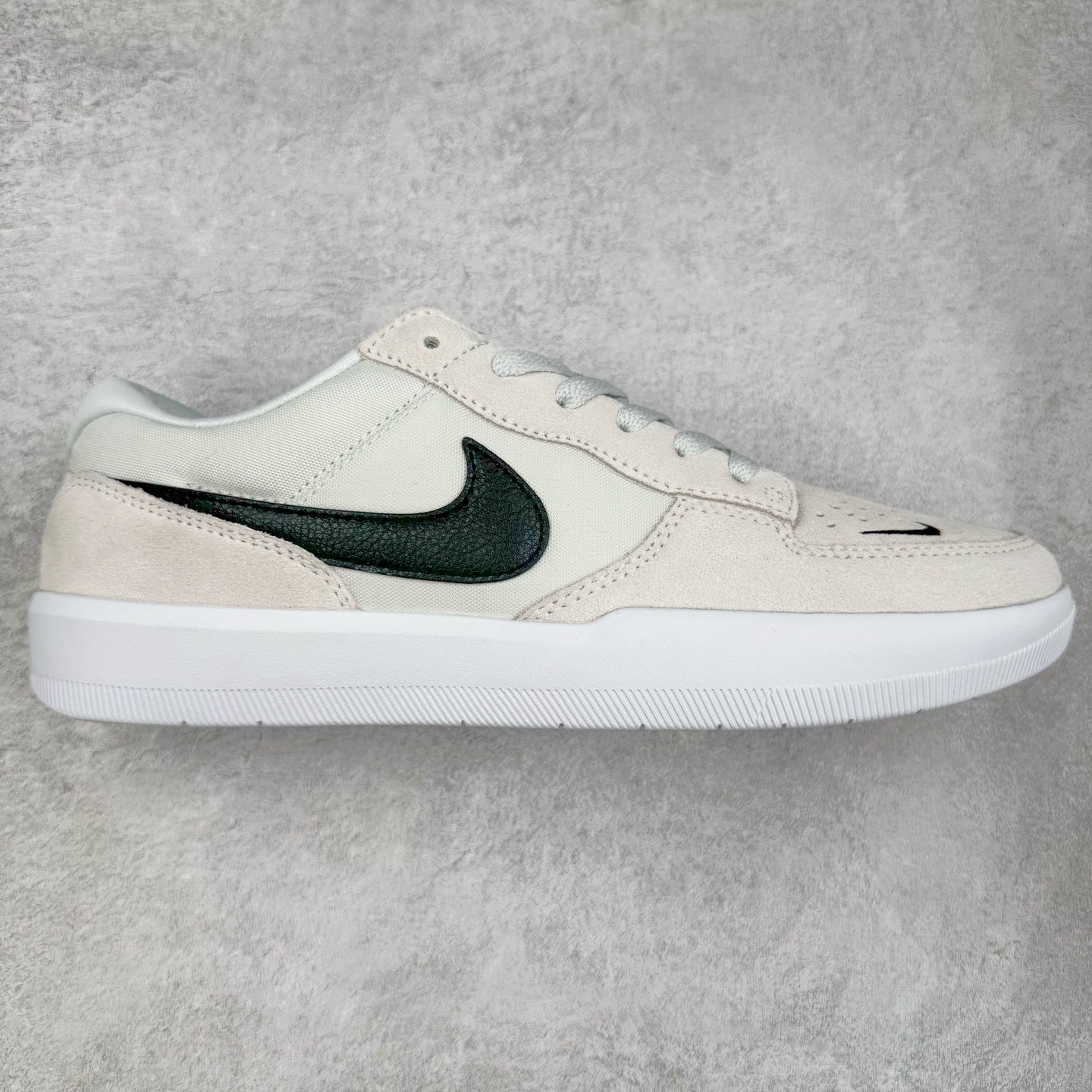 NK SB Force 58 空军58系列低帮休闲运动滑板板鞋 CZ2959-003 鞋面由帆布和麂皮拼接 层次感丰富 搭配硫化外底 耐磨耐穿 鞋舌及中底后跟处饰有SB Logo 表明鞋款身份 采用包边设计 经久耐穿 硫化结构则有效提升灵活性 穿上这款全新推出的创意力作 助你耀动街头 尺码:36 36.5 37.5 38 38.5 39 40 40.5 41 42 42.5 43 44 45-选品中心