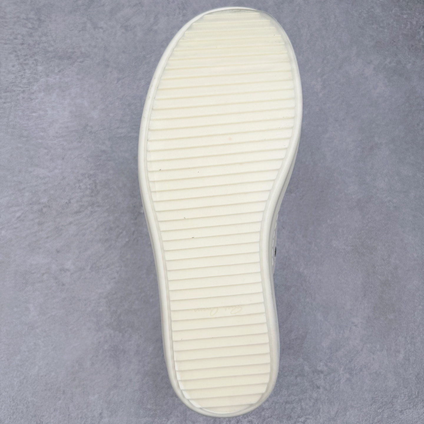 图片[9]-＃DG纯原 Rick Owens Drkshdw 瑞克·欧文斯低帮牛仔布时尚运动板鞋 粉色 二级市场已经7K以上 平台客户随意卖四位数 RO广东原厂出品 纯原天花板 原版一比一复刻 冲正绝不翻车 还原度达到百分之98以上 原楦开发纸版版型 ZP拆解原版1：1复模裁片纸版 力求做到0错位 这样才能达到和zp一致的鞋型味道 采用进口cnc数控机床开发对版独家tpu奶香大底 区别于市场所有版本 zp同源定制尼龙布 达到和zp一致手感 原厂进口细纹布 万邦订购原厂高弹粉红色海绵 内里搭配软质细腻羊皮 TPU高密度大底 软硬度透光度高已经测试和原版一致 尺码：36 37 38 39 40 41 42 43 44 45 46-选品中心