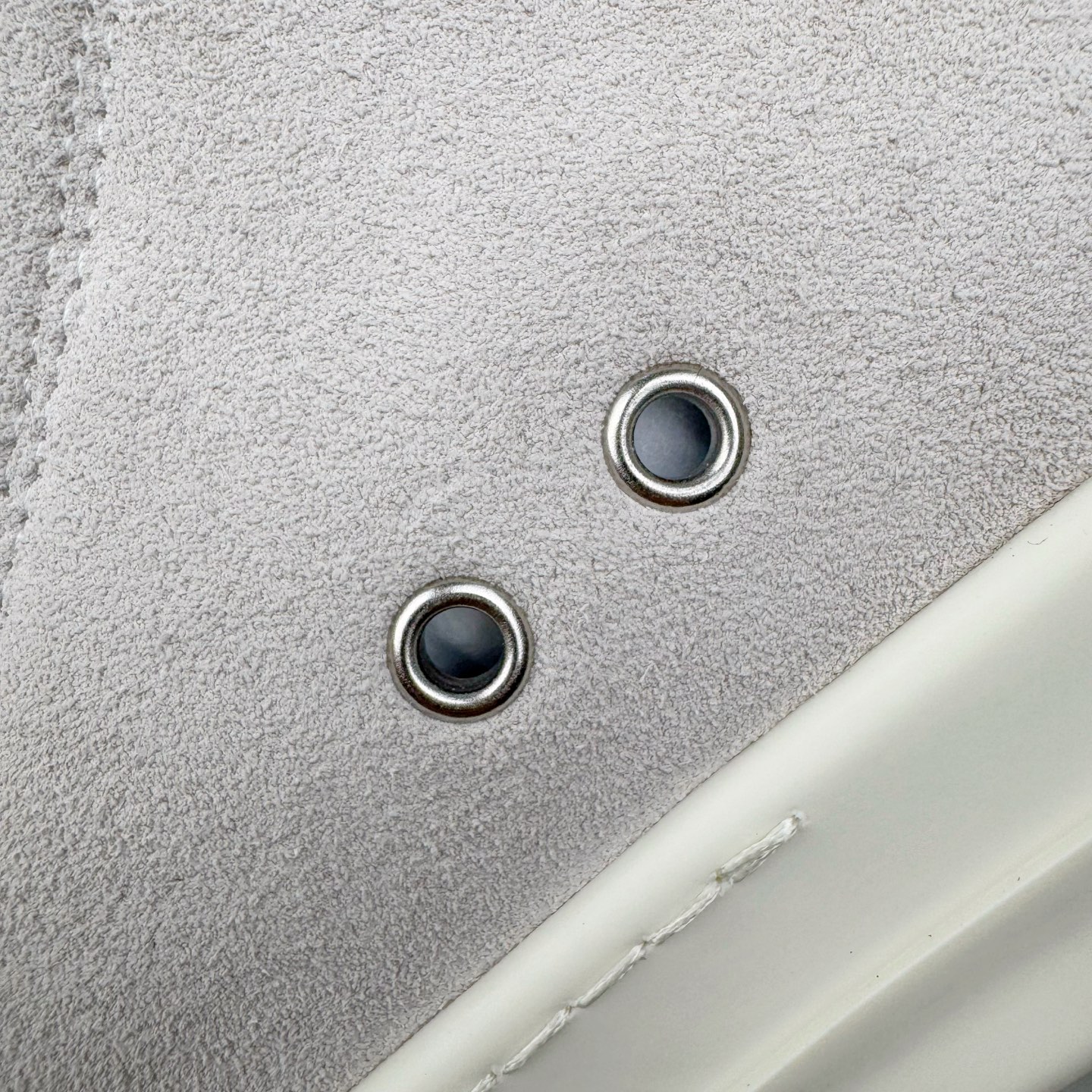 图片[14]-＃DG纯原 Rick Owens Drkshdw 瑞克·欧文斯低帮皮面时尚运动板鞋 奶白 二级市场已经7K以上 平台客户随意卖四位数 RO广东原厂出品 纯原天花板 原版一比一复刻 冲正绝不翻车 还原度达到百分之98以上 原楦开发纸版版型 ZP拆解原版1：1复模裁片纸版 力求做到0错位 这样才能达到和zp一致的鞋型味道 采用进口cnc数控机床开发对版独家tpu奶香大底 区别于市场所有版本 zp同源全头层粒面小牛皮 达到和zp一致手感 原厂进口细纹布 万邦订购原厂高弹粉红色海绵 内里搭配软质细腻羊皮 TPU高密度大底 软硬度透光度高已经测试和原版一致 尺码：36 37 38 39 40 41 42 43 44 45 46-选品中心