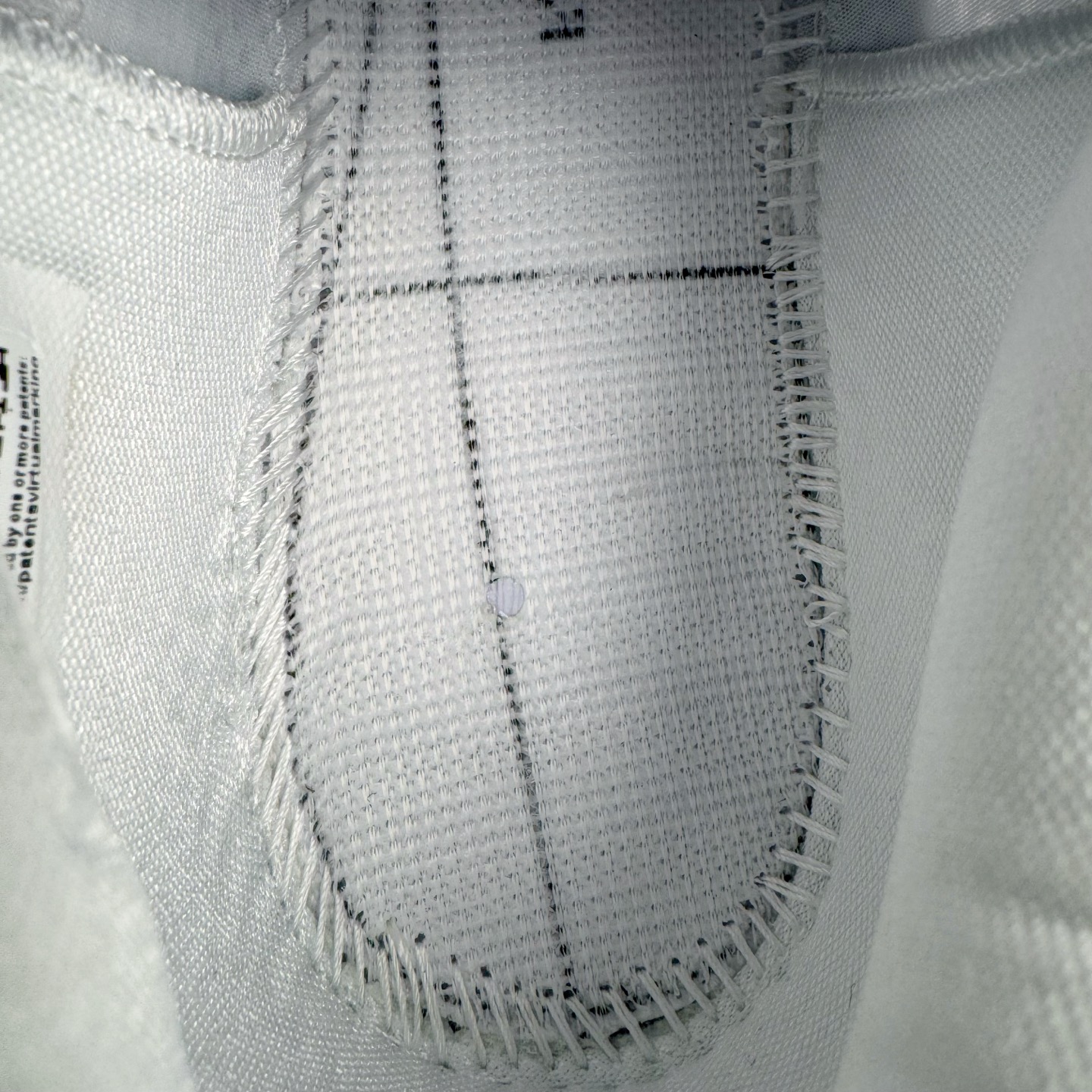 图片[10]-＃灭世海外版 NK Zoom Kobe Ⅷ System 科比8代复刻实战运动低帮文化篮球鞋 湖人白紫金 HF9550-100 纯原海外版气垫品质吊打各路纯原 气压➕耐久双重保障 前掌ZOOM TURBO➕后掌马蹄Zoom 后掌澎湃脚感无出其右 全套冲刀改版 鞋型还原度95% 宽脚选手必入货品 鞋头2.5mm上翘空间 不挤脚 完美释放脚趾活动空间 正码正拍 脚型适配性 市场最强没有之一 鞋面工艺全新升级 100%对标正品 原厂聚氨酯蛇鳞 珠光密度同步正品 Swoosh喷漆工艺 还原度接近100% 全新后跟TPU模具 正确S型弧度 区分市场纯原（市场纯原采用公版模具 后跟TPU几乎无弧度）国产天花板橡胶配方 抓地力爆炸 海外口碑炸裂 鞋舌LOGO正确内嵌压印 原厂碳板 正确原盒 厚积薄发 王者归来 拒绝杀猪 拒绝套路 灭世纯原海外版科比系列 致力打造实战第一标杆 尺码：39-47.5 全新模具 正码正拍-选品中心