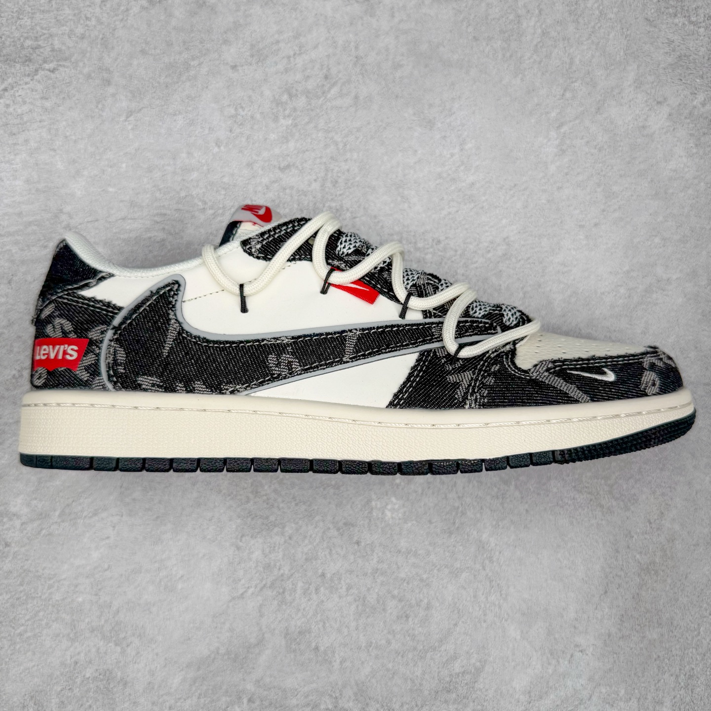 TS x Air Jordan AJ1 Low 倒钩低帮联名定制配色 HT5088-600 原厂内置气垫魔块 A模大底 头层小牛皮 鞋舌AJ原厂专用牛津布+AJ专用反口珍珠布+原厂无杂质高弹内里海棉+特殊封边弹力鞋带 实拍调校N版已经零色差零失真 百分百还原实物色彩所见即所得 不存在货不对板色差等低级问题 选购参考实物拍摄 不混卖不参货 只用心做好货严格选品 承诺混一赔十 尺码：36 36.5 37.5 38 38.5 39 40 40.5 41 42 42.5 43 44 44.5 45-选品中心