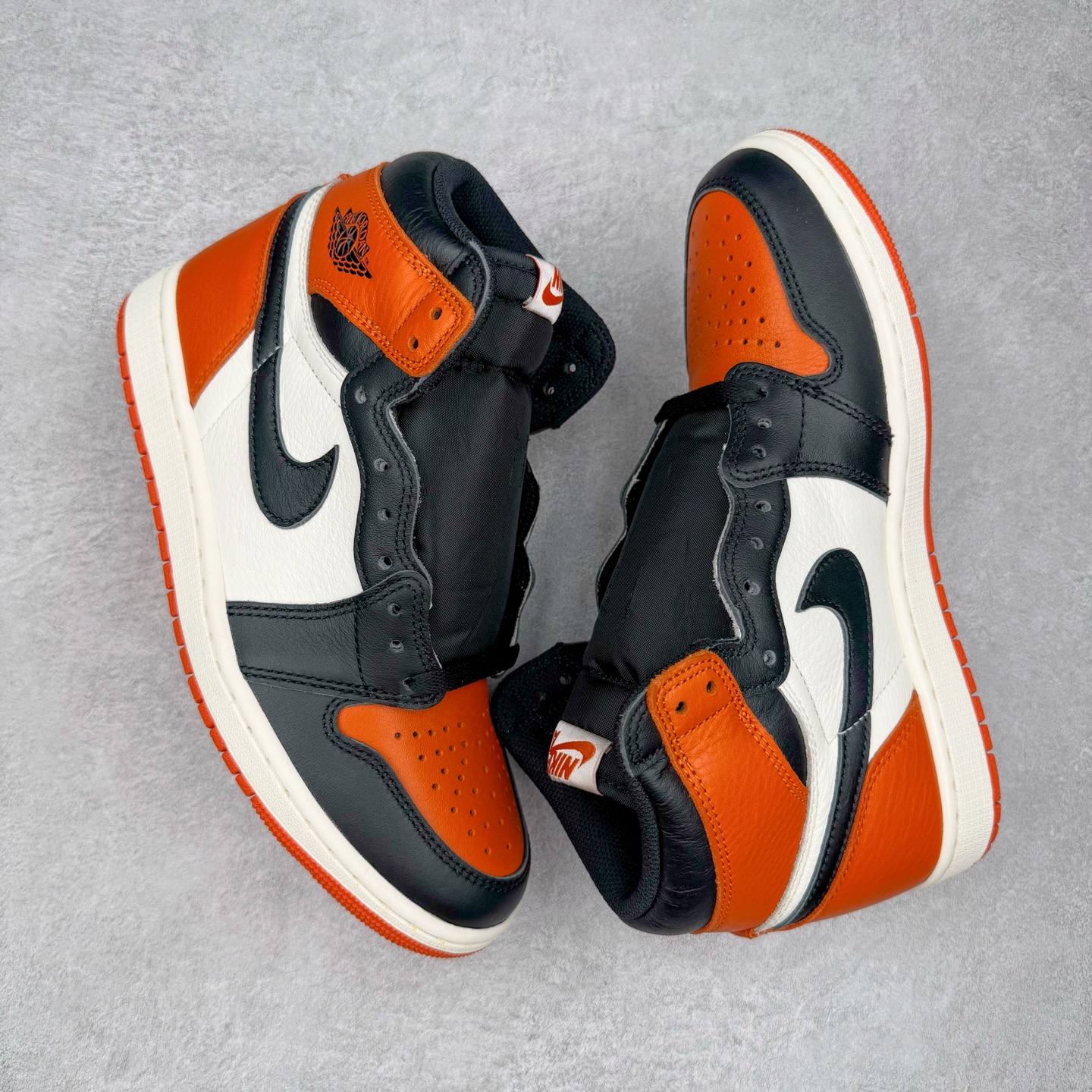 图片[3]-＃Ljr特供 Air Jordan AJ1 Retro High 复刻扣碎篮板 黑橙 DZ5485-008 全新改良批次 圈内最强倒钩系列 恪守真诚 承诺混一赔十 高端零售裸鞋圈特供批次 SZ原厂全套原楦原纸板冲刀磨具开发 原厂皮料加持 原厂港宝加持定型后跟R度完美 同源原厂电绣 飞翼针数密度立体效果一致 百分百一致原鞋 原厂拉帮工艺 针距密度一致 后跟弧度收口自然不对折 极致一眼正品既视感 进口玻璃冲刀皮料裁剪零毛边 全鞋电脑针车工艺 品控清洁度最高QC检验标准 免检产品 原厂订购鞋盒、鞋标、防尘纸、鞋撑、鞋带 追求极致的原厂味道 尺码：40.5 41 42 42.5 43 44 44.5 45 46 47.5 48.5-选品中心