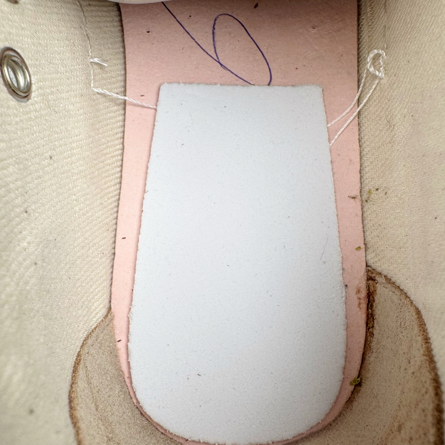 图片[10]-＃DG纯原 Rick Owens Drkshdw 瑞克·欧文斯低帮牛仔布时尚运动板鞋 黑色 二级市场已经7K以上 平台客户随意卖四位数 RO广东原厂出品 纯原天花板 原版一比一复刻 冲正绝不翻车 还原度达到百分之98以上 原楦开发纸版版型 ZP拆解原版1：1复模裁片纸版 力求做到0错位 这样才能达到和zp一致的鞋型味道 采用进口cnc数控机床开发对版独家tpu奶香大底 区别于市场所有版本 zp同源定制尼龙布 达到和zp一致手感 原厂进口细纹布 万邦订购原厂高弹粉红色海绵 内里搭配软质细腻羊皮 TPU高密度大底 软硬度透光度高已经测试和原版一致 尺码：36 37 38 39 40 41 42 43 44 45 46-选品中心