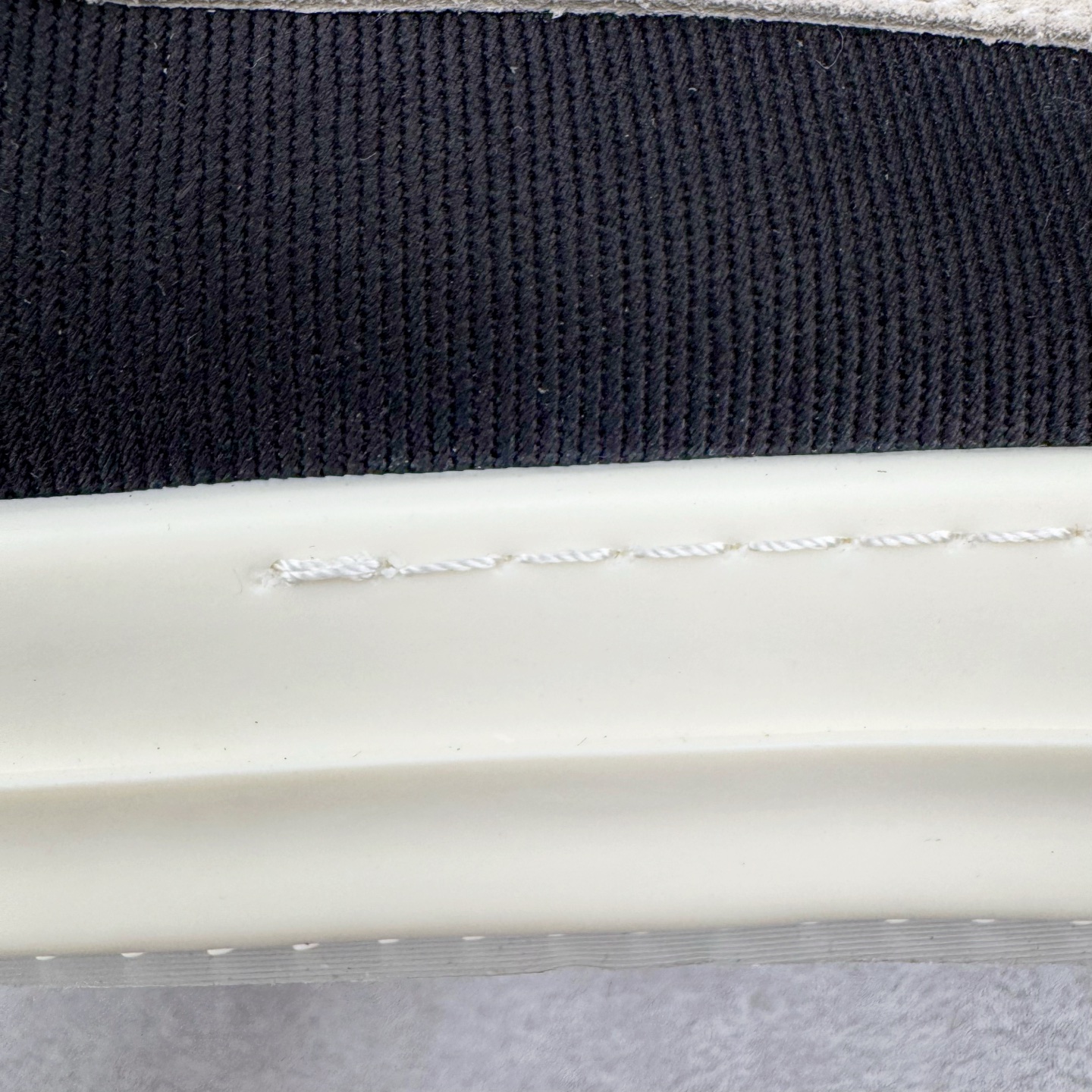 图片[19]-＃DG纯原 Rick Owens Drkshdw 瑞克·欧文斯低帮牛仔布时尚运动板鞋 黑色 二级市场已经7K以上 平台客户随意卖四位数 RO广东原厂出品 纯原天花板 原版一比一复刻 冲正绝不翻车 还原度达到百分之98以上 原楦开发纸版版型 ZP拆解原版1：1复模裁片纸版 力求做到0错位 这样才能达到和zp一致的鞋型味道 采用进口cnc数控机床开发对版独家tpu奶香大底 区别于市场所有版本 zp同源定制尼龙布 达到和zp一致手感 原厂进口细纹布 万邦订购原厂高弹粉红色海绵 内里搭配软质细腻羊皮 TPU高密度大底 软硬度透光度高已经测试和原版一致 尺码：36 37 38 39 40 41 42 43 44 45 46-选品中心