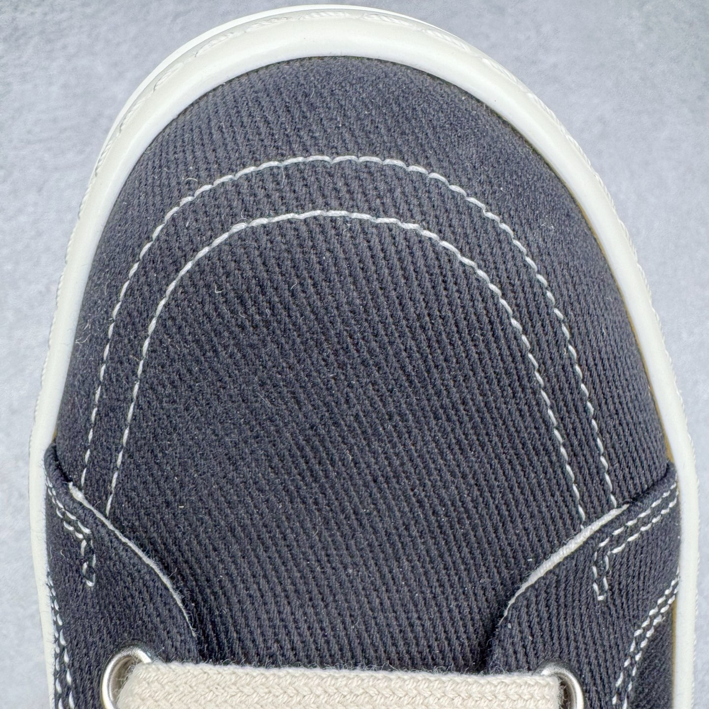 图片[16]-＃DG纯原 Rick Owens Drkshdw 瑞克·欧文斯低帮牛仔布时尚运动板鞋 黑色 二级市场已经7K以上 平台客户随意卖四位数 RO广东原厂出品 纯原天花板 原版一比一复刻 冲正绝不翻车 还原度达到百分之98以上 原楦开发纸版版型 ZP拆解原版1：1复模裁片纸版 力求做到0错位 这样才能达到和zp一致的鞋型味道 采用进口cnc数控机床开发对版独家tpu奶香大底 区别于市场所有版本 zp同源定制尼龙布 达到和zp一致手感 原厂进口细纹布 万邦订购原厂高弹粉红色海绵 内里搭配软质细腻羊皮 TPU高密度大底 软硬度透光度高已经测试和原版一致 尺码：36 37 38 39 40 41 42 43 44 45 46-选品中心