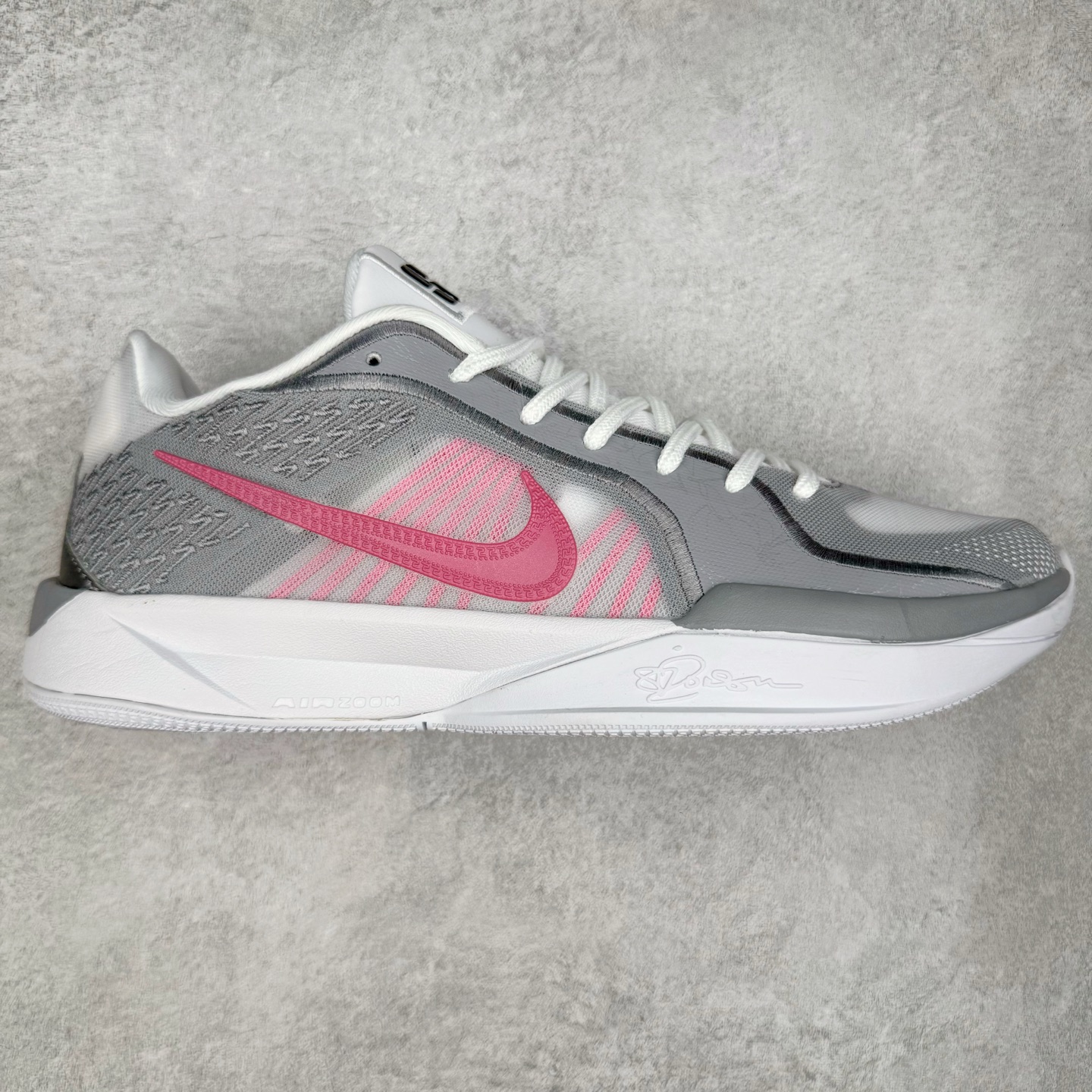 图片[3]-NK Sabrina 2 \’lonic\’ 萨布丽娜二代签名减震防滑低帮篮球鞋 FQ2174 灵感来自 lonescu 的罗马尼亚传统 在前掌和鞋眼处采用特殊图案 向传统的罗马尼亚艺术和建筑致敬 它配备了全掌 NK React 缓震系统 并在前脚掌处配备了 Zoom Air 气垫 大胆的任何人任何地方 信息嵌入中底 象征着 lonescu的竞争精神以及她相信梦想家可以来自任何地方 该鞋还包括带锁定中足束带系统 以帮助固定脚部 Sabrina 1 的这款产品采用光子粉尘、无烟煤色、紫红色梦幻、浅烟灰色和浅骨色配色方案 尺码：36 36.5 37.5 38 38.5 39 40 40.5 41 42 42.5 43 44 44.5 45 46-选品中心