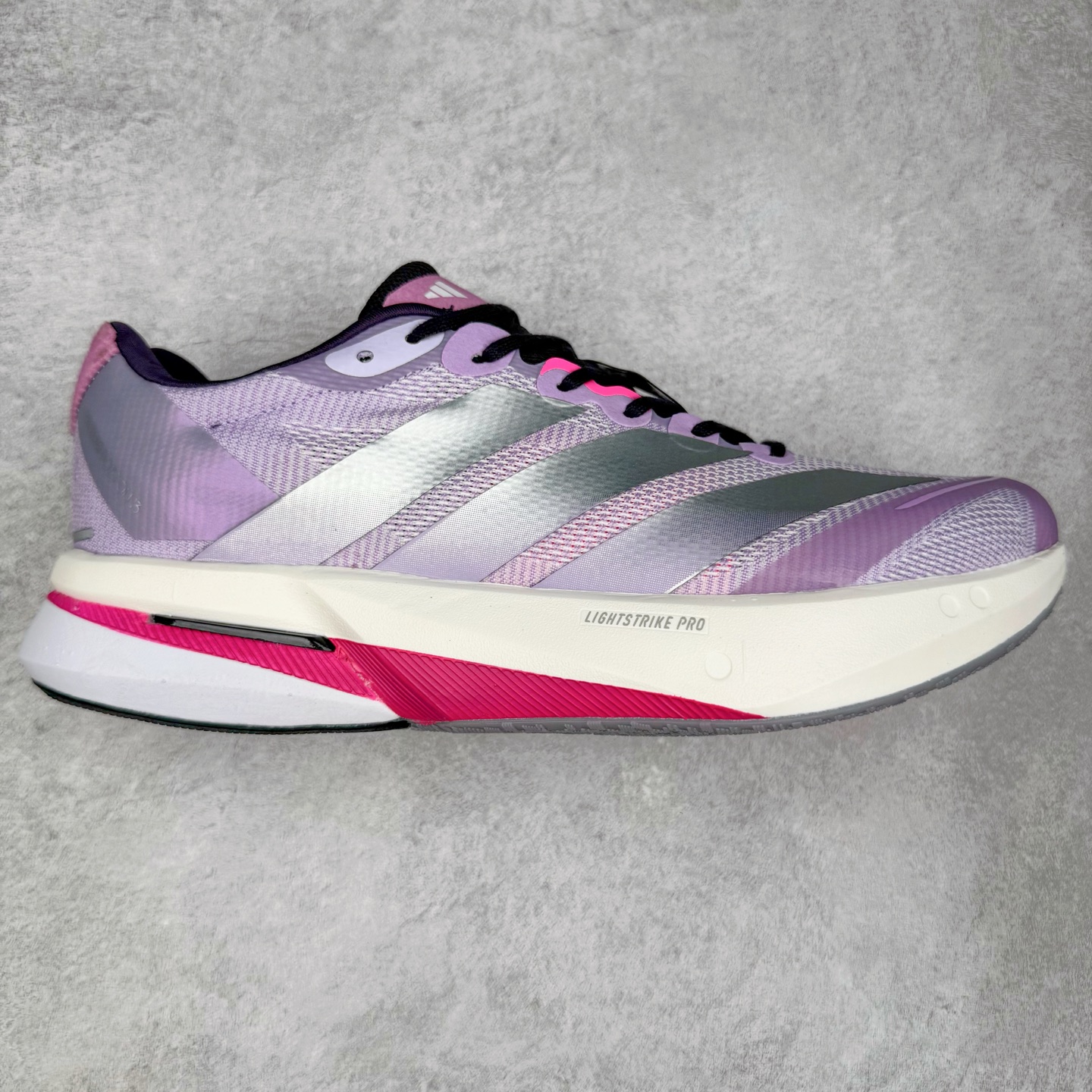 AD Adizero Boston 13 夏季透气网眼竞速跑鞋 IS4995 融合Lightstrike和Lightstrike Pro技术 采用乙烯/乙酸乙烯酯(EVA)材质 打造舒适中底 含ENERGYROD能量碳柱 旨在为步伐添活力 尺码：36 36.5 37 38 38.5 39 40 40.5 41 42 42.5 43 44 44.5 45-选品中心