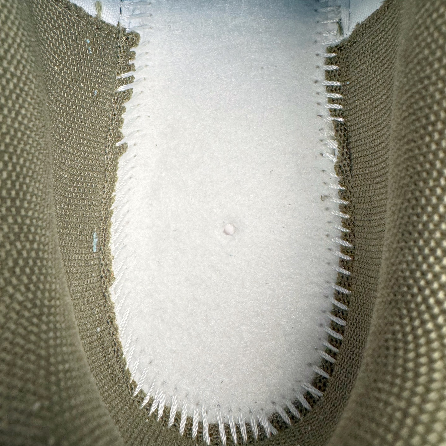 图片[22]-＃CS纯原 NK P-6000 系列低帮复古老爹风休闲运动舒适慢跑鞋 IH0246-320 购入原鞋原装纸板楦头开发 独家私模四层组合大底 市场唯一正确版本 良心定价 新配色陆续出货 进口三文治网面 融合 Pegasus 过往运动鞋设计 助力 21 世纪早期跑步运动跃升时尚新高度 采用透气网眼布、运动风格线条和耐穿覆面 兼具吸睛外观和舒适感受 中底泡绵以田径赛道为灵感 打造厚实设计 缔造出众缓震性能 尺码：36 36.5 37.5 38 38.5 39 40 40.5 41 42 42.5 43 44 44.5 45-选品中心