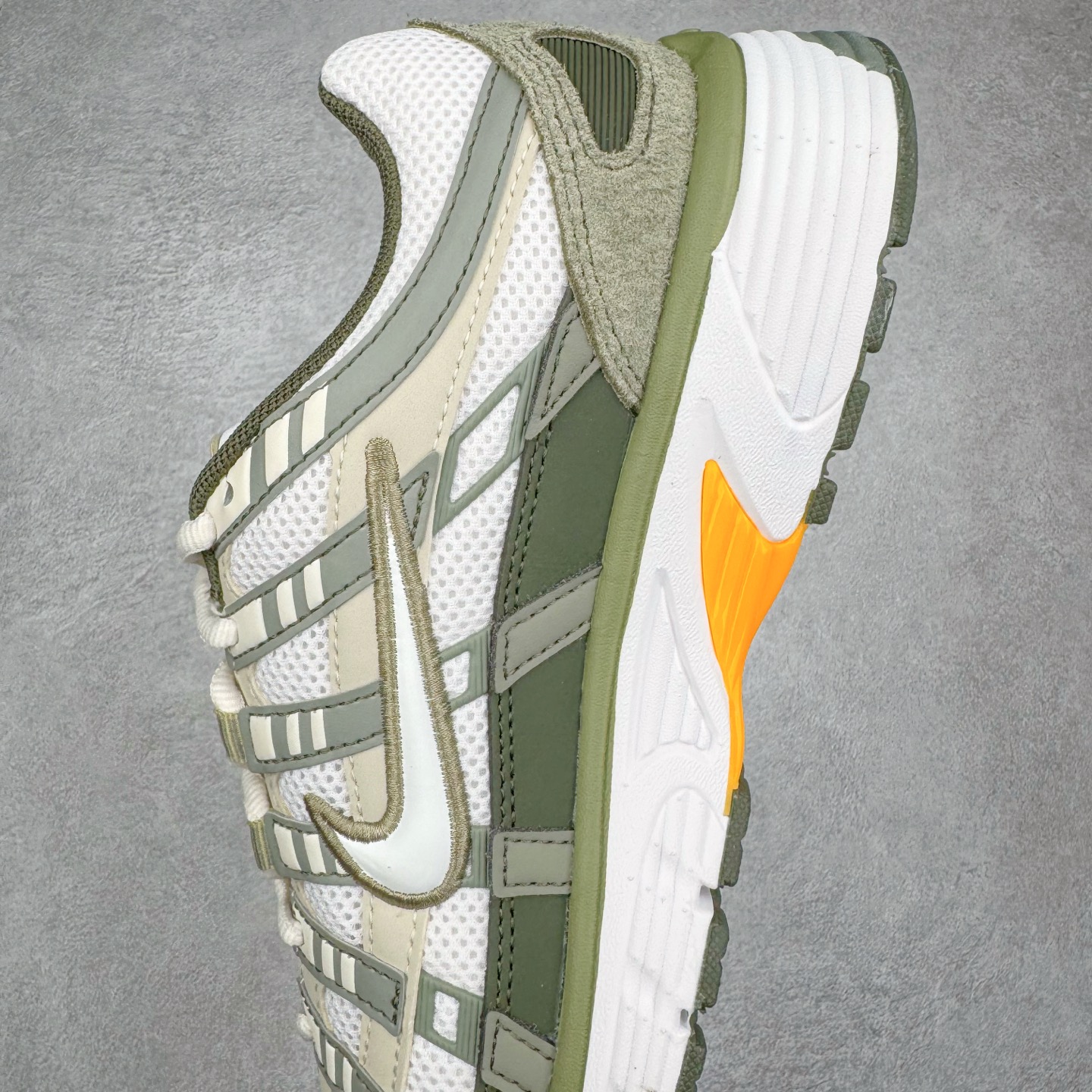 图片[7]-＃CS纯原 NK P-6000 系列低帮复古老爹风休闲运动舒适慢跑鞋 IH0246-320 购入原鞋原装纸板楦头开发 独家私模四层组合大底 市场唯一正确版本 良心定价 新配色陆续出货 进口三文治网面 融合 Pegasus 过往运动鞋设计 助力 21 世纪早期跑步运动跃升时尚新高度 采用透气网眼布、运动风格线条和耐穿覆面 兼具吸睛外观和舒适感受 中底泡绵以田径赛道为灵感 打造厚实设计 缔造出众缓震性能 尺码：36 36.5 37.5 38 38.5 39 40 40.5 41 42 42.5 43 44 44.5 45-选品中心