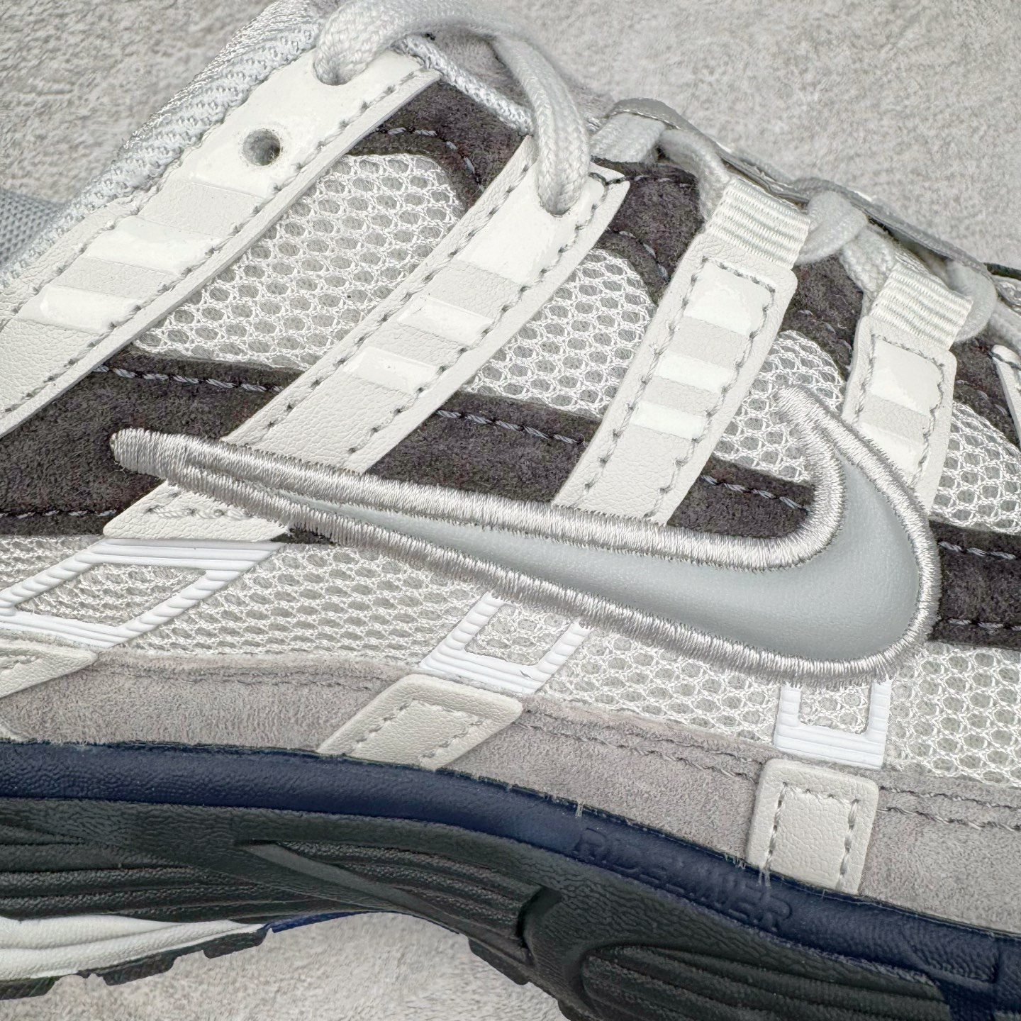 图片[16]-＃CS纯原 NK P-6000 系列低帮复古老爹风休闲运动舒适慢跑鞋 IB3081-001 购入原鞋原装纸板楦头开发 独家私模四层组合大底 市场唯一正确版本 良心定价 新配色陆续出货 进口三文治网面 融合 Pegasus 过往运动鞋设计 助力 21 世纪早期跑步运动跃升时尚新高度 采用透气网眼布、运动风格线条和耐穿覆面 兼具吸睛外观和舒适感受 中底泡绵以田径赛道为灵感 打造厚实设计 缔造出众缓震性能 尺码：36 36.5 37.5 38 38.5 39 40 40.5 41 42 42.5 43 44 44.5 45-选品中心