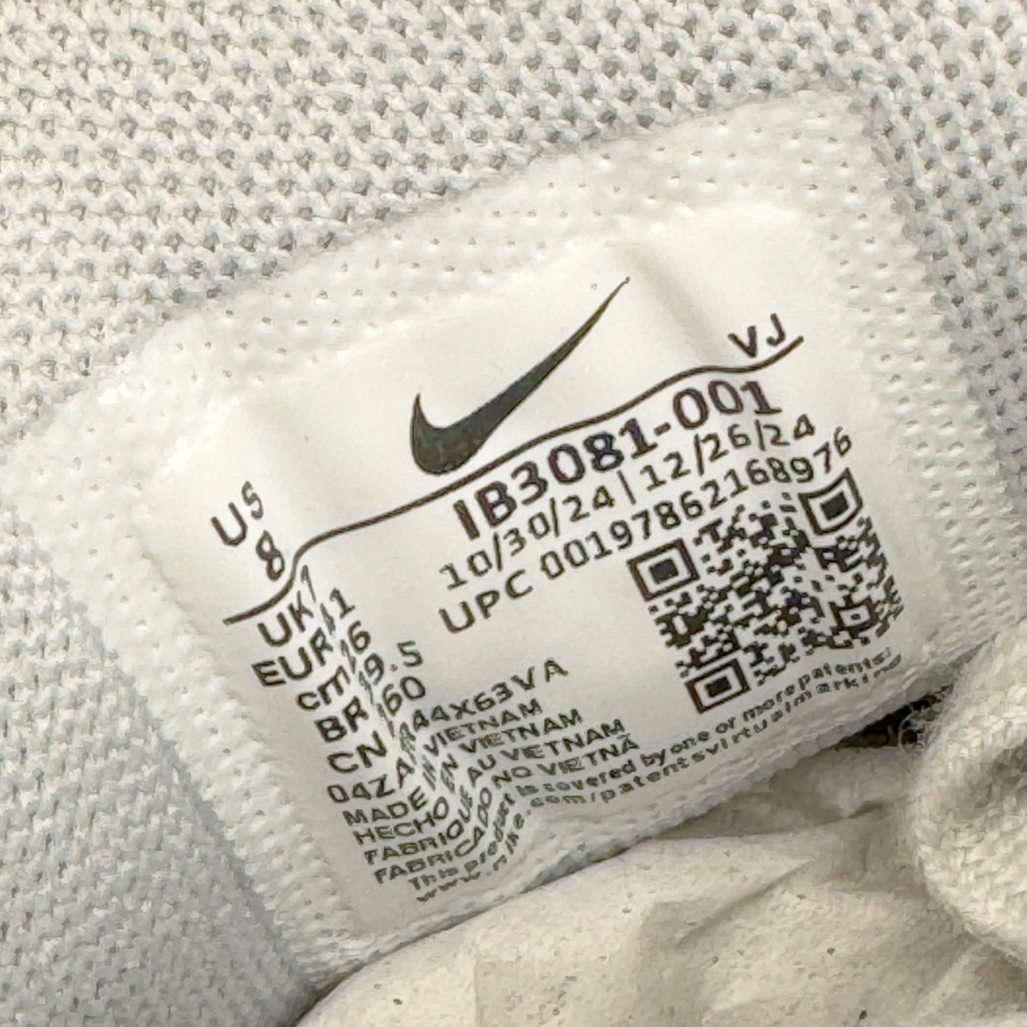 图片[12]-＃CS纯原 NK P-6000 系列低帮复古老爹风休闲运动舒适慢跑鞋 IB3081-001 购入原鞋原装纸板楦头开发 独家私模四层组合大底 市场唯一正确版本 良心定价 新配色陆续出货 进口三文治网面 融合 Pegasus 过往运动鞋设计 助力 21 世纪早期跑步运动跃升时尚新高度 采用透气网眼布、运动风格线条和耐穿覆面 兼具吸睛外观和舒适感受 中底泡绵以田径赛道为灵感 打造厚实设计 缔造出众缓震性能 尺码：36 36.5 37.5 38 38.5 39 40 40.5 41 42 42.5 43 44 44.5 45-选品中心