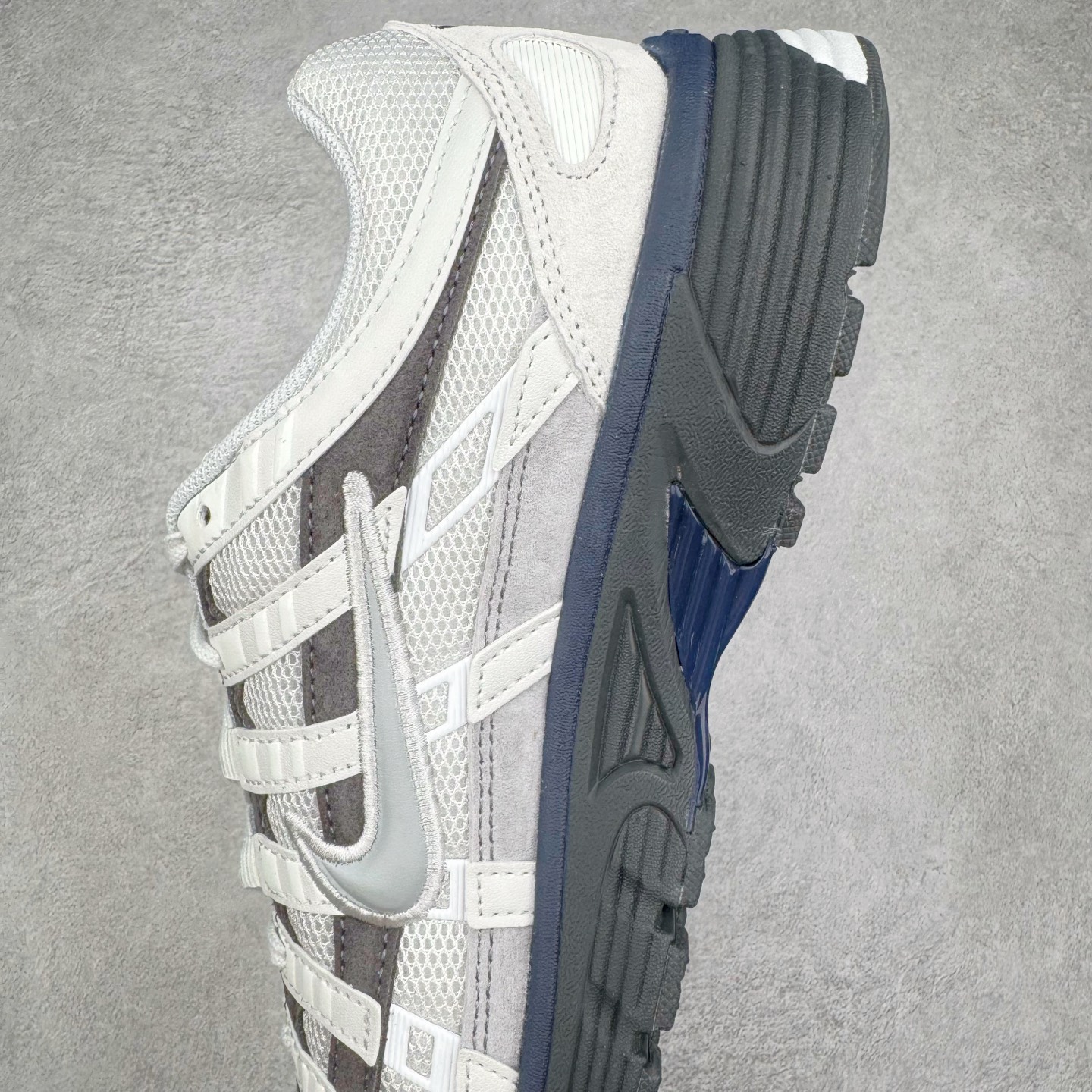 图片[7]-＃CS纯原 NK P-6000 系列低帮复古老爹风休闲运动舒适慢跑鞋 IB3081-001 购入原鞋原装纸板楦头开发 独家私模四层组合大底 市场唯一正确版本 良心定价 新配色陆续出货 进口三文治网面 融合 Pegasus 过往运动鞋设计 助力 21 世纪早期跑步运动跃升时尚新高度 采用透气网眼布、运动风格线条和耐穿覆面 兼具吸睛外观和舒适感受 中底泡绵以田径赛道为灵感 打造厚实设计 缔造出众缓震性能 尺码：36 36.5 37.5 38 38.5 39 40 40.5 41 42 42.5 43 44 44.5 45-选品中心