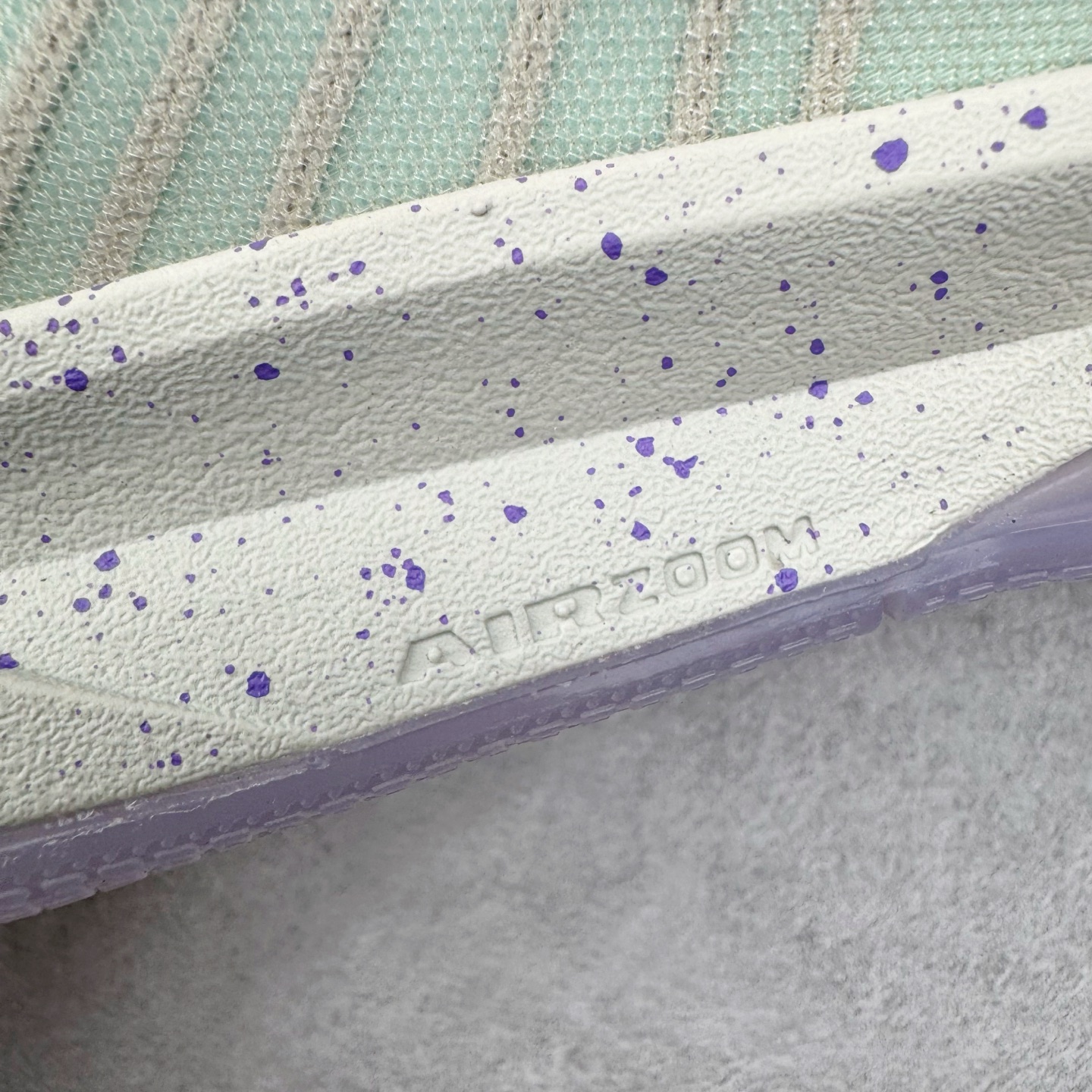 图片[19]-＃Max/灭世 NK Sabrina 2 萨布丽娜二代签名减震防滑低帮篮球鞋 Titan联名 HQ1846-001 革新登场🌪🔝颠覆革新出货‼️缓震配置独家革新！实战属性直接拉满👊🏻实战天花板上限再度提升！实战亲测-性能体验吊打国产同价位鞋款 ⚫️前掌扇形zoom➕增配中足抗扭片➕增配后掌马蹄ZOOM气垫（正品仅配置前掌扇形zoom） 完美解决 正品抗扭不足问题 ⚫️采用科比5代鞋楦以及龙骨数据打造！前后落差仅6mm！小科5实至名归！ ⚫️鞋身➕鞋头增配高频补强层，提升鞋头以及脚踝支撑性 ⚫️鞋垫采用高弹缓震垫材质-磨合一场直接贴合脚型☑️ ⚫️外底加厚2mm，升级止滑配方，磨合一次，抓地原地起飞 后卫旗舰有且只在灭世纯原（支持市场任意货品正面PK） 真材实料，肉眼可见！革新升级绝非空穴来风！灭世纯原内外兼修，用态度诠释最强实战货品👊🏻 尺码：39-46（尺码建议：标准亚洲楦 无需大半码）-选品中心