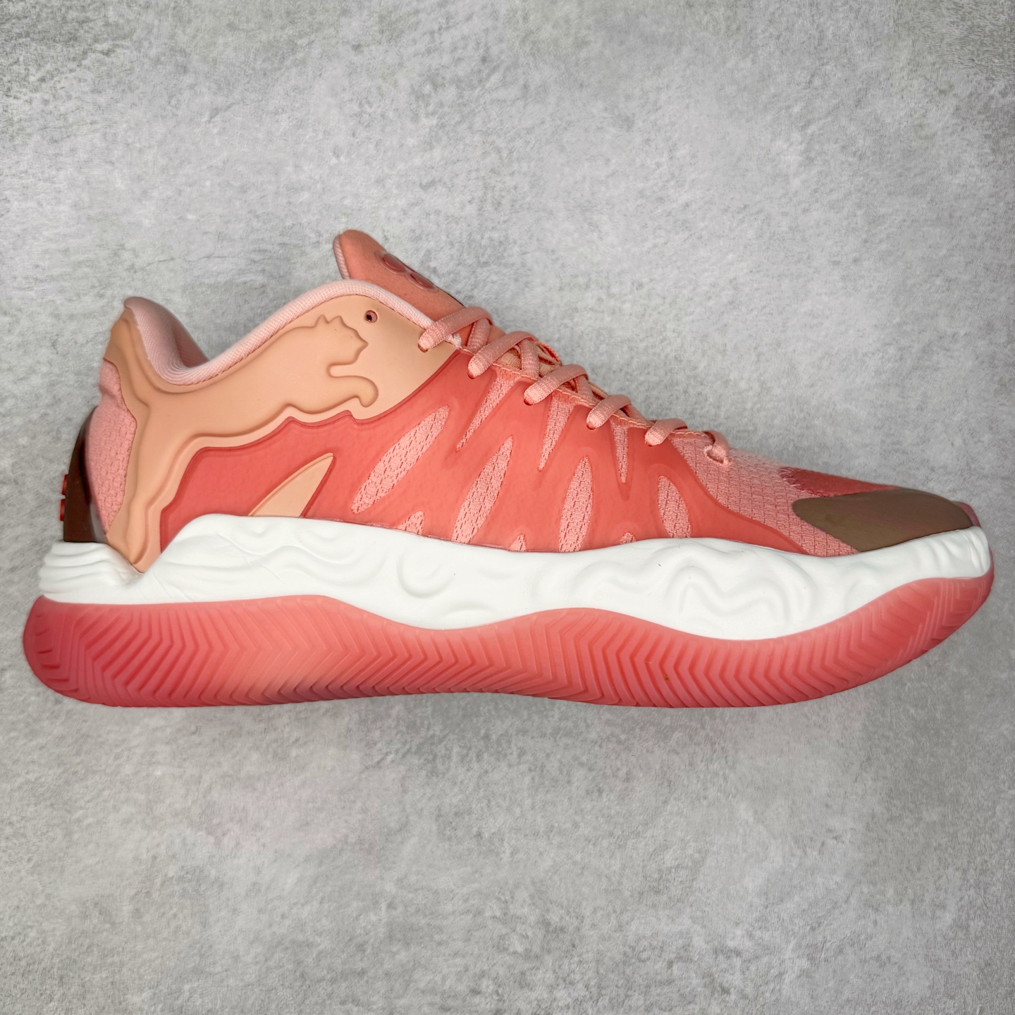 PUMA STEWIE 3 彪马舒适百搭防滑耐磨低帮 篮球鞋 实拍调校N版已经零色差零失真 百分百还原实物色彩所见即所得 不存在货不对板色差等低级问题 选购参考实物拍摄 不混卖不参货 只用心做好货严格选品 承诺混一赔十 尺码：36 36.5 37.5 38 38.5 39 40 40.5 41 42 42.5 43 44 44.5 45-选品中心