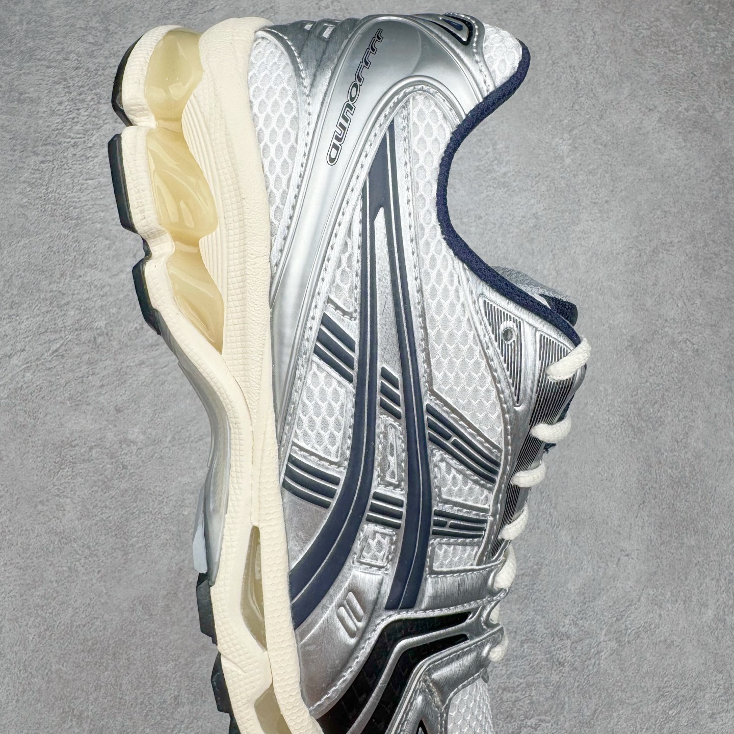 图片[6]-＃ZC总裁 Asics Gel-Kayano K14 亚瑟士系列复古舒适织物合成革减震防滑耐磨低帮休闲跑步鞋 市场顶级版本 原装纸板楦头开发 独家私模五层组合大底 原厂定制缓震硅胶加持 原盒原配 官方四联吊牌 一比一同步原鞋工艺和用料 鞋面原厂“三明治”多层网布 区别其他同价版本 鞋垫采用原厂OrthoLite欧索莱材质 非普通海玻璃鞋垫 后跟一样采用了GEL缓震胶 整体系列设计非常的科技感 锻炼跑步的同时让你一样时尚百搭 尺码：36 37 37.5 38 39 39.5 40 40.5 41.5 42 42.5 43.5 44 44.5 45 46-选品中心