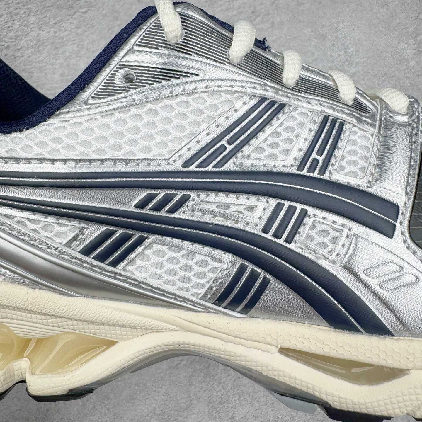 图片[18]-＃ZC总裁 Asics Gel-Kayano K14 亚瑟士系列复古舒适织物合成革减震防滑耐磨低帮休闲跑步鞋 市场顶级版本 原装纸板楦头开发 独家私模五层组合大底 原厂定制缓震硅胶加持 原盒原配 官方四联吊牌 一比一同步原鞋工艺和用料 鞋面原厂“三明治”多层网布 区别其他同价版本 鞋垫采用原厂OrthoLite欧索莱材质 非普通海玻璃鞋垫 后跟一样采用了GEL缓震胶 整体系列设计非常的科技感 锻炼跑步的同时让你一样时尚百搭 尺码：36 37 37.5 38 39 39.5 40 40.5 41.5 42 42.5 43.5 44 44.5 45 46-选品中心