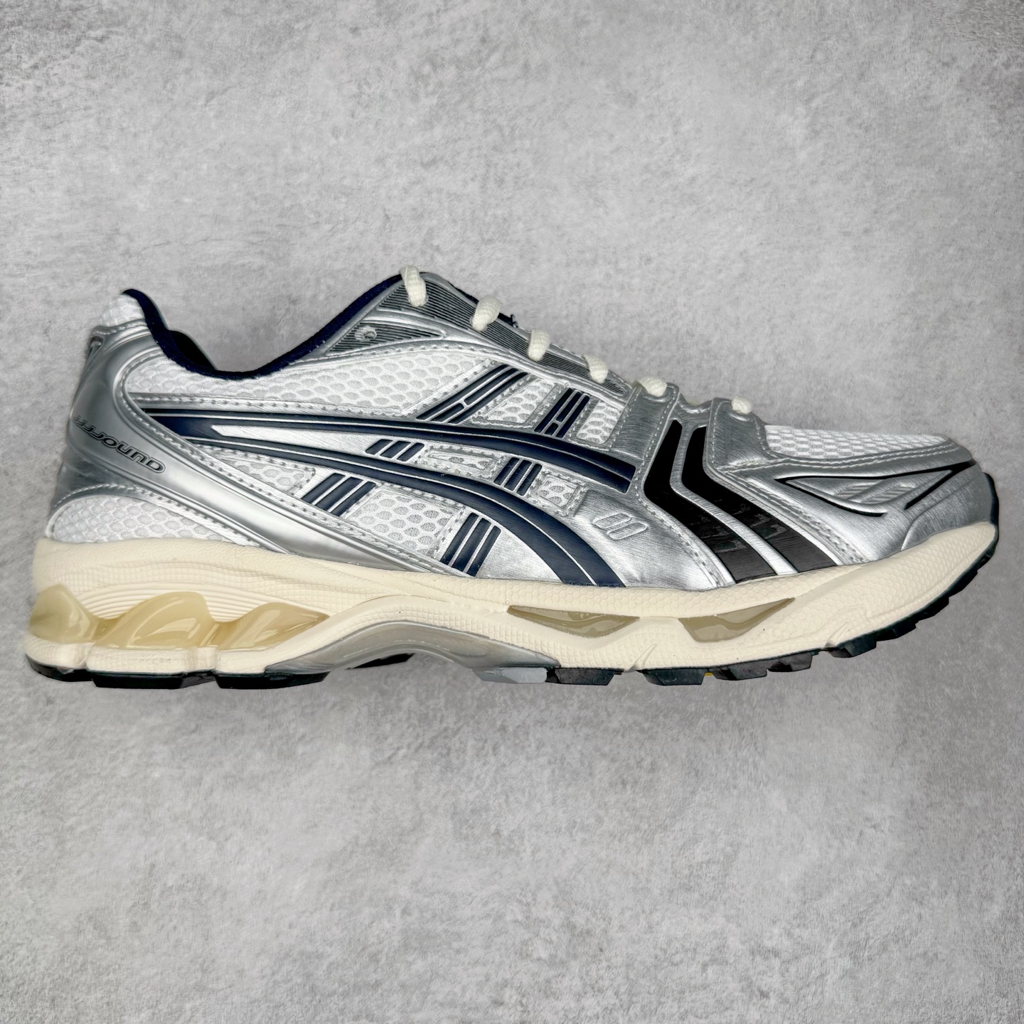 ＃ZC总裁 Asics Gel-Kayano K14 亚瑟士系列复古舒适织物合成革减震防滑耐磨低帮休闲跑步鞋 市场顶级版本 原装纸板楦头开发 独家私模五层组合大底 原厂定制缓震硅胶加持 原盒原配 官方四联吊牌 一比一同步原鞋工艺和用料 鞋面原厂“三明治”多层网布 区别其他同价版本 鞋垫采用原厂OrthoLite欧索莱材质 非普通海玻璃鞋垫 后跟一样采用了GEL缓震胶 整体系列设计非常的科技感 锻炼跑步的同时让你一样时尚百搭 尺码：36 37 37.5 38 39 39.5 40 40.5 41.5 42 42.5 43.5 44 44.5 45 46-选品中心