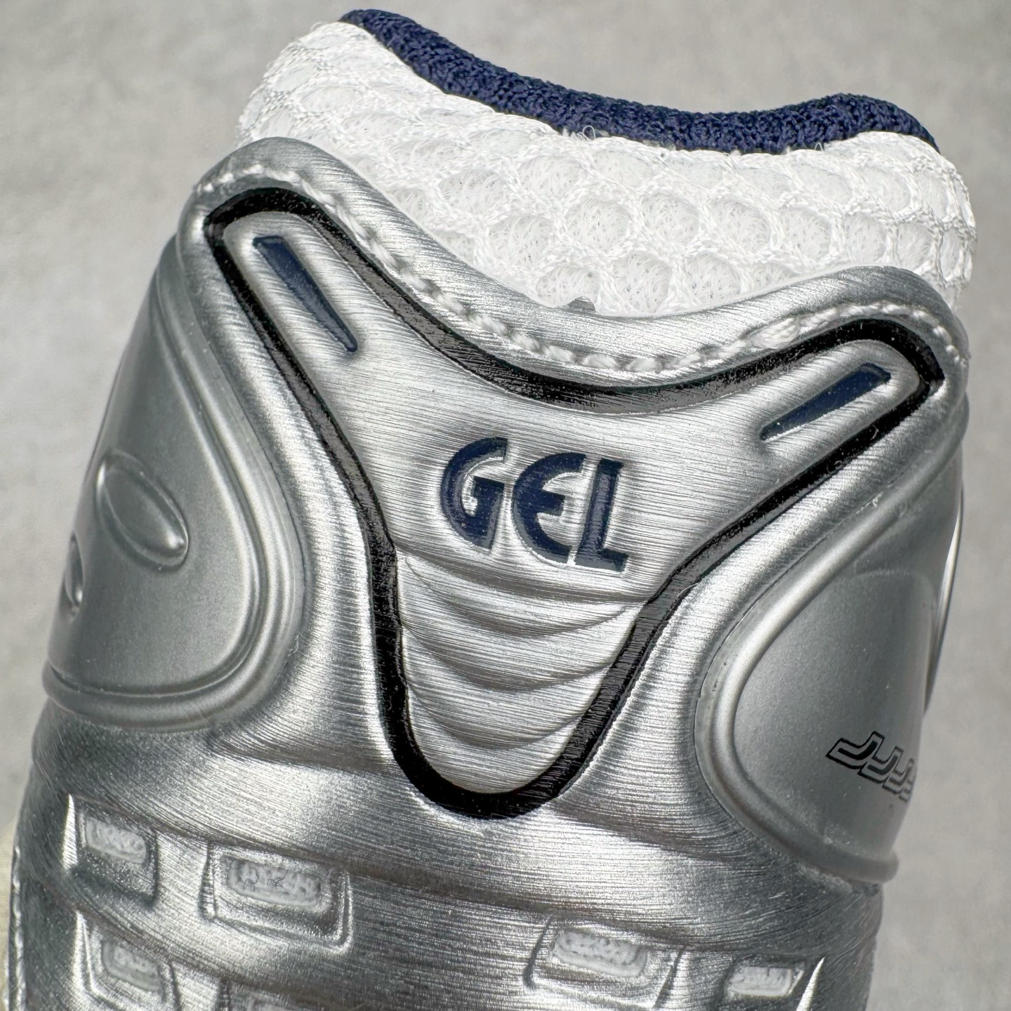 图片[15]-＃ZC总裁 Asics Gel-Kayano K14 亚瑟士系列复古舒适织物合成革减震防滑耐磨低帮休闲跑步鞋 市场顶级版本 原装纸板楦头开发 独家私模五层组合大底 原厂定制缓震硅胶加持 原盒原配 官方四联吊牌 一比一同步原鞋工艺和用料 鞋面原厂“三明治”多层网布 区别其他同价版本 鞋垫采用原厂OrthoLite欧索莱材质 非普通海玻璃鞋垫 后跟一样采用了GEL缓震胶 整体系列设计非常的科技感 锻炼跑步的同时让你一样时尚百搭 尺码：36 37 37.5 38 39 39.5 40 40.5 41.5 42 42.5 43.5 44 44.5 45 46-选品中心