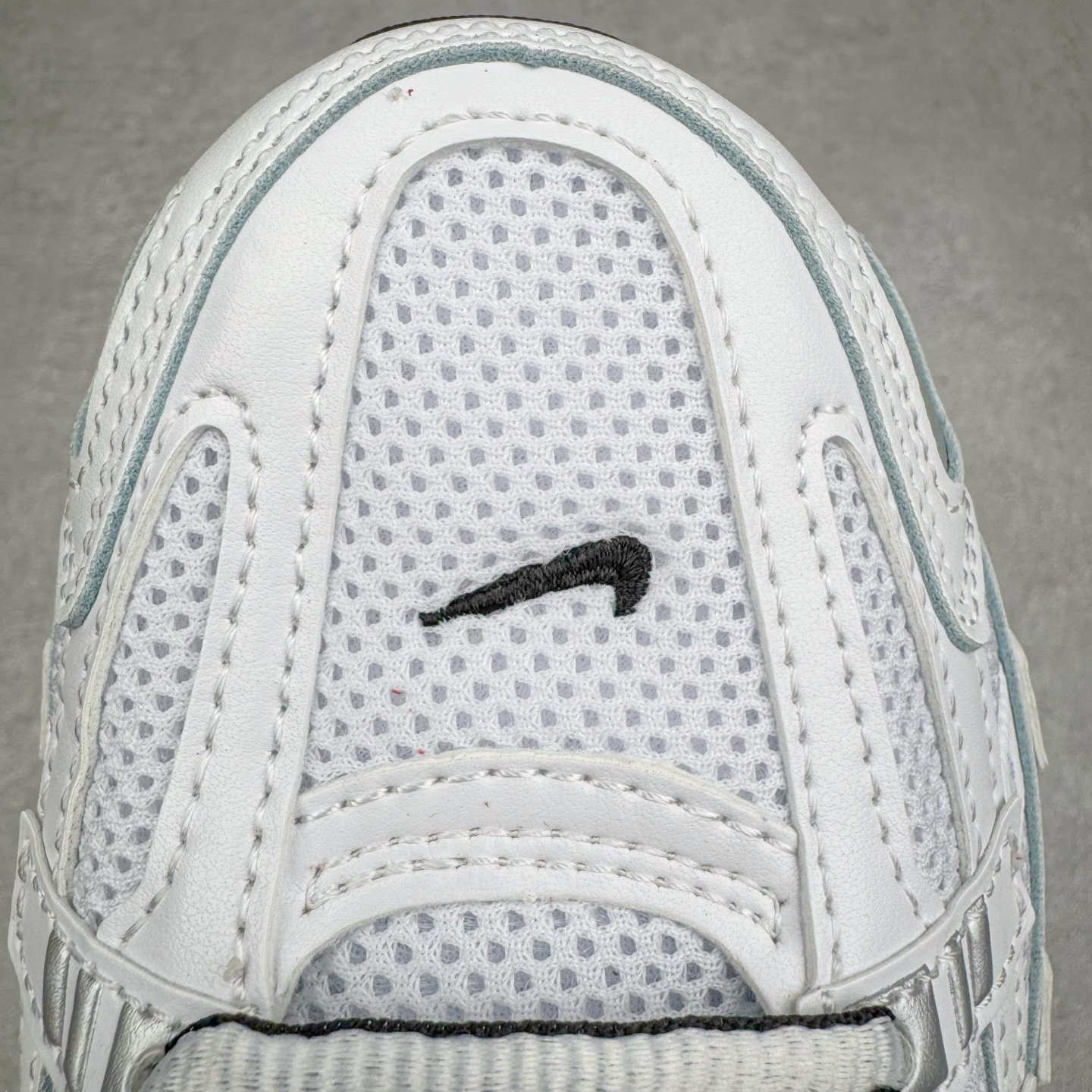 图片[16]-＃CS纯原 NK P-6000 系列低帮复古老爹风休闲运动舒适慢跑鞋 CD6404-107 购入原鞋原装纸板楦头开发 独家私模四层组合大底 市场唯一正确版本 良心定价 新配色陆续出货 进口三文治网面 融合 Pegasus 过往运动鞋设计 助力 21 世纪早期跑步运动跃升时尚新高度 采用透气网眼布、运动风格线条和耐穿覆面 兼具吸睛外观和舒适感受 中底泡绵以田径赛道为灵感 打造厚实设计 缔造出众缓震性能 尺码：36 36.5 37.5 38 38.5 39 40 40.5 41 42 42.5 43 44 44.5 45-选品中心