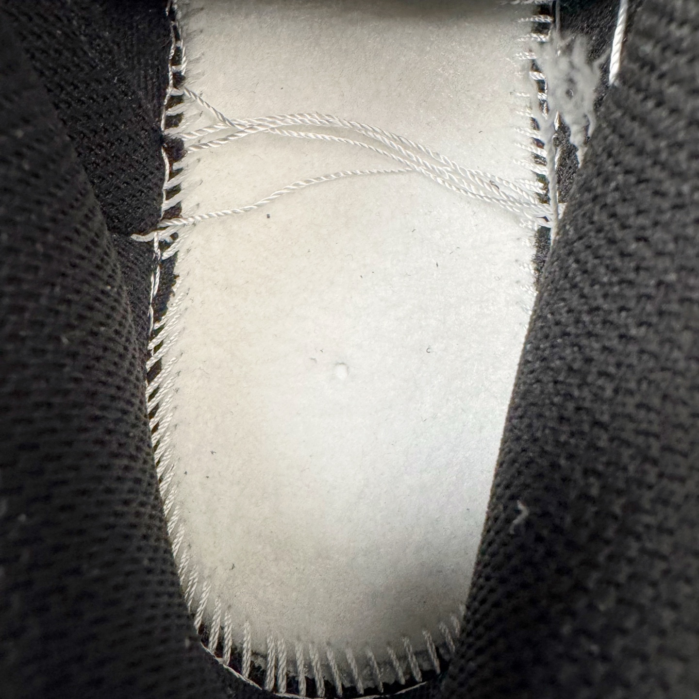 图片[20]-＃YC纯原 NK Dunk Low 星辰大海 DD1503-101 此款鞋身采用纯白皮革打造，浅蓝白渐变如海天交界，自带清爽滤镜。雾霾蓝颜料点从鞋头溅射至后跟，密度渐变如星系尘埃。后跟压印星芒涂鸦点缀，用闪光态度宣告存在感。经典熊猫底撞色设计，洒落不规则白斑点，模拟星空噪点，完善整体设计。定制系列天花板 无原鞋不开发 全系列得物原鞋一比一校对开发 配色持续更新中 终端对接 优势输出 全套原厂楦头原纸板数据档案倾力打造 原汁原味莞产 极致还原 圈内最强针车工艺 高端零售指定版 广东原厂配套原盒原标 鞋盒分三个尺码段 原厂冲刀 超高清洁度 全鞋零毛边皮料切割 采用原厂百宏鞋带以及原厂百宏织唛舌标 内标可供原厂几率过验 进口原装条纹中底布 四线拉帮白色点胶 原厂拉帮手法遵循公司 原厂电绣 极致还原 尺码：36 36.5 37.5 38 38.5 39 40 40.5 41 42 42.5 43 44 44.5 45 46-选品中心