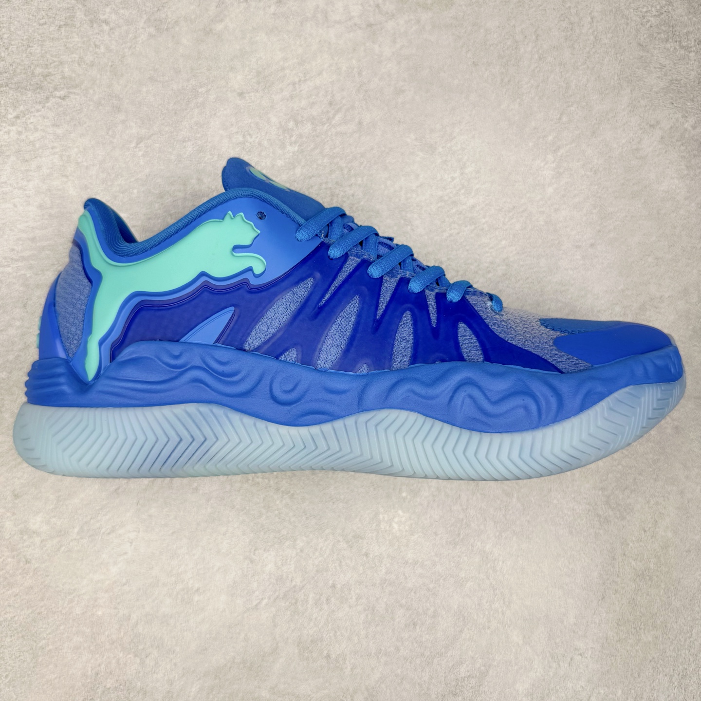 PUMA STEWIE 3 彪马舒适百搭防滑耐磨低帮 篮球鞋 实拍调校N版已经零色差零失真 百分百还原实物色彩所见即所得 不存在货不对板色差等低级问题 选购参考实物拍摄 不混卖不参货 只用心做好货严格选品 承诺混一赔十 尺码:36 36.5 37.5 38 38.5 39 40 40.5 41 42 42.5 43 44 44.5 45-选品中心