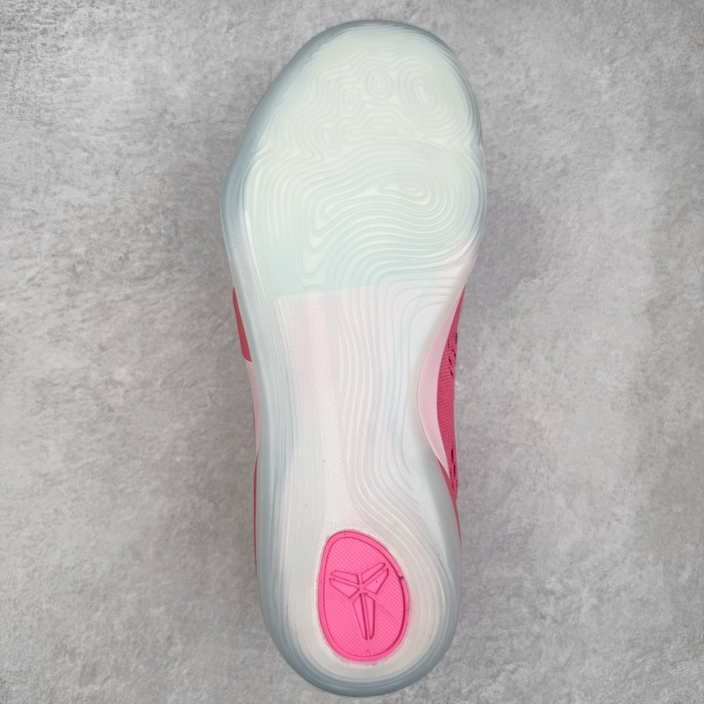 图片[9]-＃S2纯原 Nike Kobe 9 Low EM Think Pink PE 科比九代舒适减震防滑低帮篮球鞋 粉色 HQ4995-600 React科技鞋垫加持 实战配置直接拉满 原楦纸板开发 鞋身流线型、后跟塑形 区分土肥圆 原厂针织鞋面一针一线匹配原版 全身鞋材卡料色独家定制 唯一万针立体刺绣SWOOSH 真实底模最大48.5 实战利器 专供海外市场 尺码：40 40.5 41 42 42.5 43 44 44.5 45 46 47.5 48.5 （脚宽、脚胖 建议买大半码）-选品中心