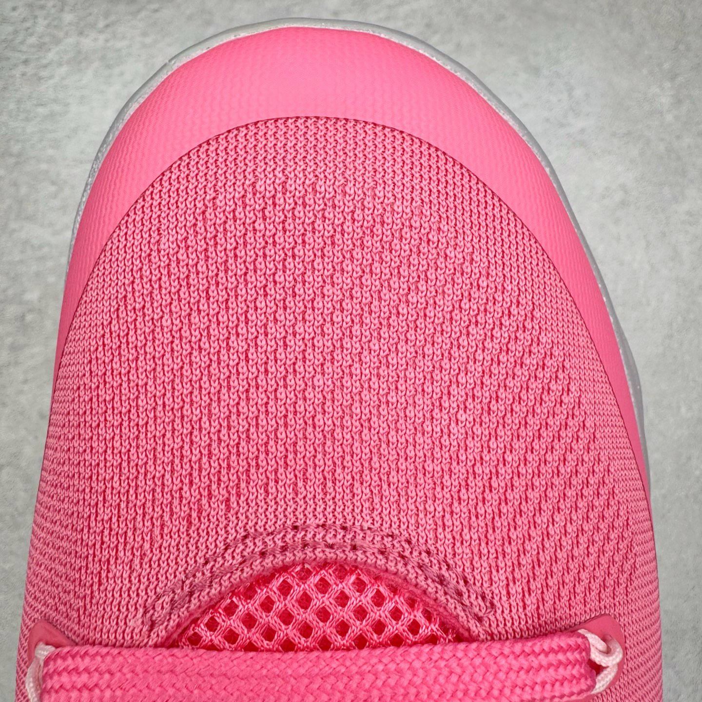 图片[15]-＃S2纯原 Nike Kobe 9 Low EM Think Pink PE 科比九代舒适减震防滑低帮篮球鞋 粉色 HQ4995-600 React科技鞋垫加持 实战配置直接拉满 原楦纸板开发 鞋身流线型、后跟塑形 区分土肥圆 原厂针织鞋面一针一线匹配原版 全身鞋材卡料色独家定制 唯一万针立体刺绣SWOOSH 真实底模最大48.5 实战利器 专供海外市场 尺码：40 40.5 41 42 42.5 43 44 44.5 45 46 47.5 48.5 （脚宽、脚胖 建议买大半码）-选品中心