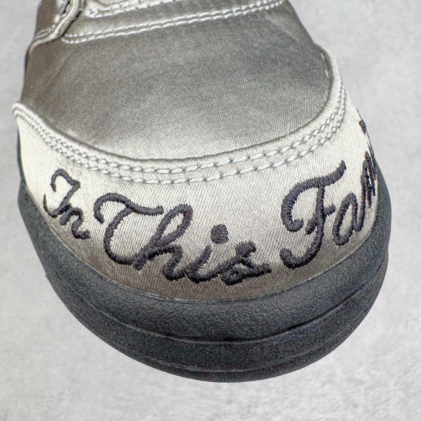 图片[17]-＃PK纯原 Air Jordan AJ5 Retro Wings 十周年银丝绸 IO2038-001 SZ原厂全套原楦原纸板磨具开发 原厂皮料加持 原厂港宝加持定型后跟R度完美 同源原厂电绣 飞人针数密度立体效果一致 原厂拉帮手法 原厂配置纸衬高频鞋盒 原厂指令配双鞋带 原厂TPU网格鞋带扣 超高鞋面清洁度 最高QC检验标准 控制溢胶瑕疵 到手可放心比对发售原鞋 上脚百分百充正驾驭 尺码：40 40.5 41 42 42.5 43 44 44.5 45 46 47.5-选品中心