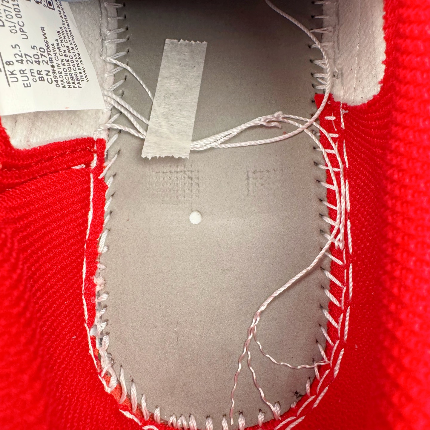 图片[11]-＃KZ神版莞产 Travis Scott x Air Jordan AJ1 Low OG SP TS联名倒钩低帮 白红黑 DM7866-101 全系列配色 外贸特供批次 新配色不断更新开发 市场中端王者 全套原纸板楦头开发 确保原汁原味 完美呈现一代版型 一比一鞋头弧度高度鞋身弧度 此版本只针对中端市场 细节品控鞋型随意秒杀市面同价位 鞋型完美 不臃肿别扭 头层皮料加持 用料绝不含糊 进口玻璃冲刀皮料裁剪零毛边 电脑针车工艺 超高鞋面清洁度 最高QC检验标准 控制溢胶瑕疵 原盒原配 飞翼3D高频深度立体 工艺方面大到整体鞋型 漏斗收腰 底线拉帮 LOGO立体程度 小到针眼排布 载片对称 冲孔效果 鞋标规范 鞋垫背胶等等 无一不是口碑收割 每双都是一个回头客 尺码：36 36.5 37.5 38 38.5 39 40 40.5 41 42 42.5 43 44 44.5 45 46 47.5-选品中心