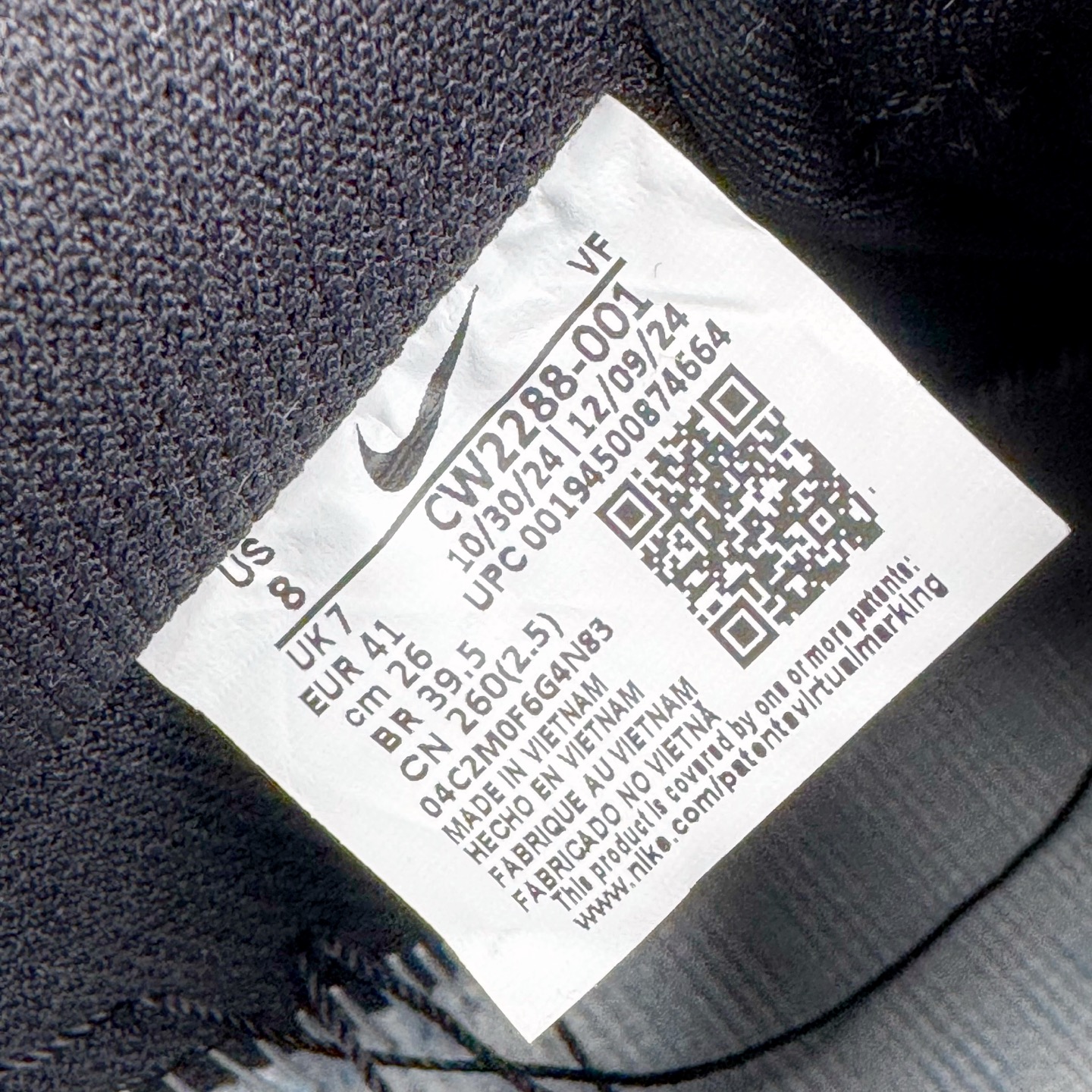 图片[12]-＃GX NK Air Force 1 Low \’07 空军一号低帮经典板鞋 纯黑 CW2288-001 经典老鞋 完美复刻 不规则波浪大底咬花 全鞋电脑针车 工整有序 视觉效果满分 原厂拉帮手法 标准四线 密度针距针孔大小控制到位 原装反口里网布海绵 正确卡色网眼大小 新版鞋撑改用纸团代替 原厂港宝加持完美还原灵魂版型 原盒原配从里到外百分百还原 原厂全头层原厂皮料 原标原盒 内置Sole气垫 中底白色背胶 中底划线 已经无限的接近公司 原厂楦头 原厂刺绣 后跟弧度修正 独家私模最大开发到48.5 尺码：35.5 36 37.5 38 38.5 39 40 40.5 41 42 42.5 43 44 44.5 45 46 47.5 48.5-选品中心