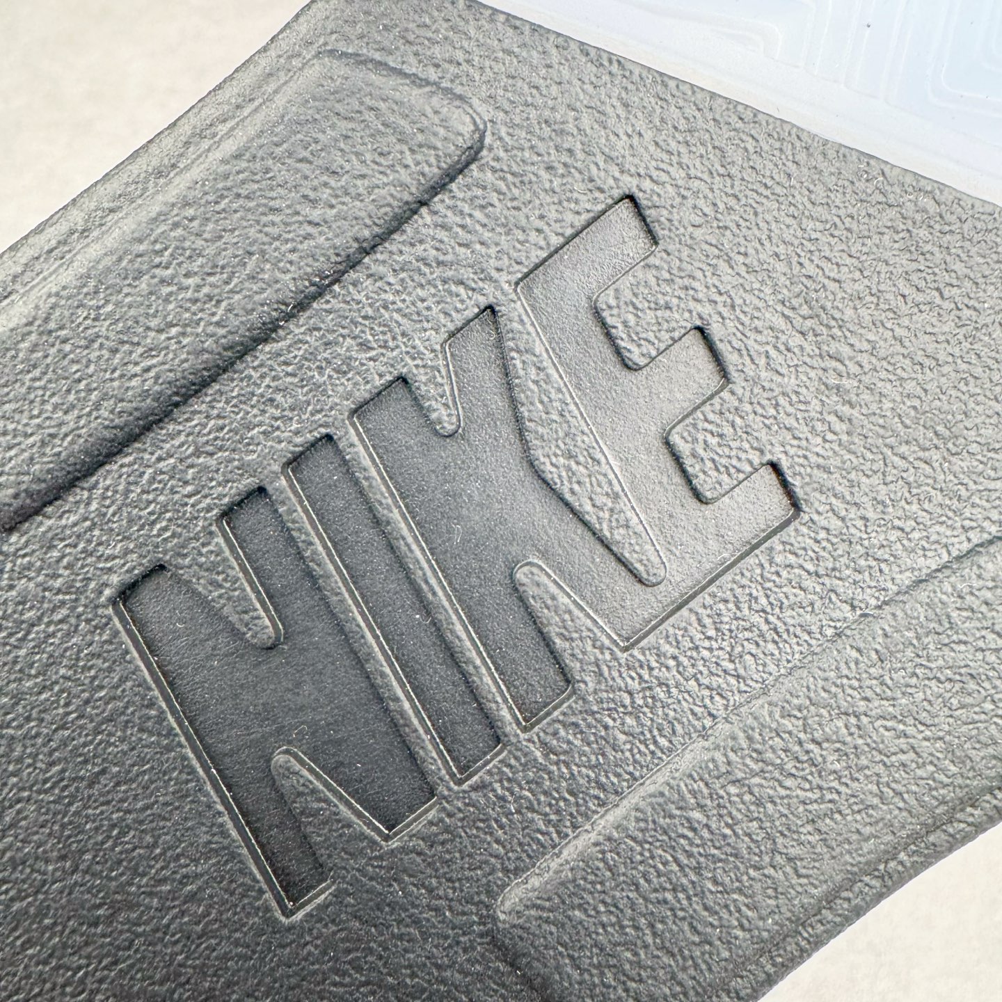 图片[20]-＃PK纯原 Air Jordan AJ5 OG 35周年 3M反光白粉黑 HQ7978-102 SZ原厂全套原楦原纸板磨具开发 原厂皮料加持 原厂港宝加持定型后跟R度完美 同源原厂电绣 飞人针数密度立体效果一致 原厂拉帮手法 原厂配置纸衬高频鞋盒 原厂指令配双鞋带 原厂TPU网格鞋带扣 超高鞋面清洁度 最高QC检验标准 控制溢胶瑕疵 到手可放心比对发售原鞋 上脚百分百充正驾驭 尺码：40 40.5 41 42 42.5 43 44 44.5 45 46 47.5-选品中心