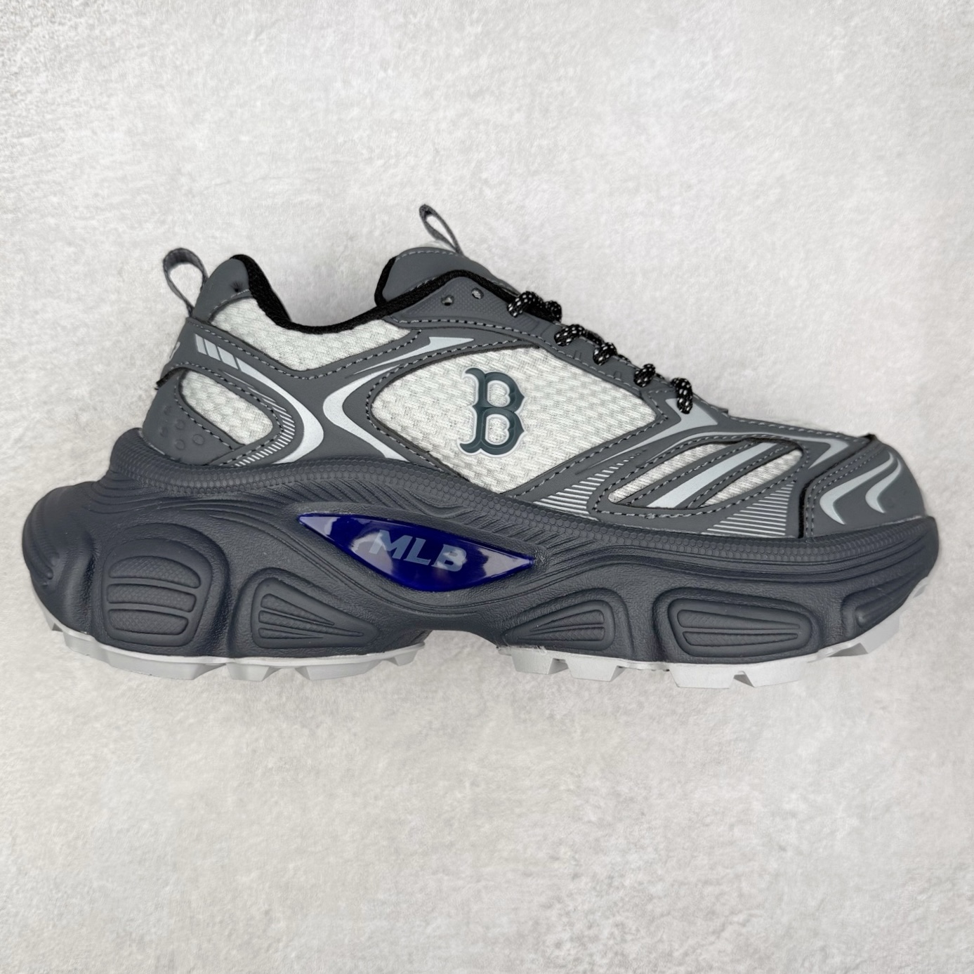 MLB WINNER CHUNKY 纽约洋基队合成革潮流时尚舒适休闲运动风厚底增高 防滑耐磨 低帮 老爹鞋 男女同款 黑色 实拍调校N版已经零色差零失真 百分百还原实物色彩所见即所得 不存在货不对板色差等低级问题 选购参考实物拍摄 不混卖不参货 只用心做好货严格选品 承诺混一赔十 尺码：36 36.5 37.5 38 38.5 39 40 40.5 41 42 42.5 43 44 44.5 45-选品中心