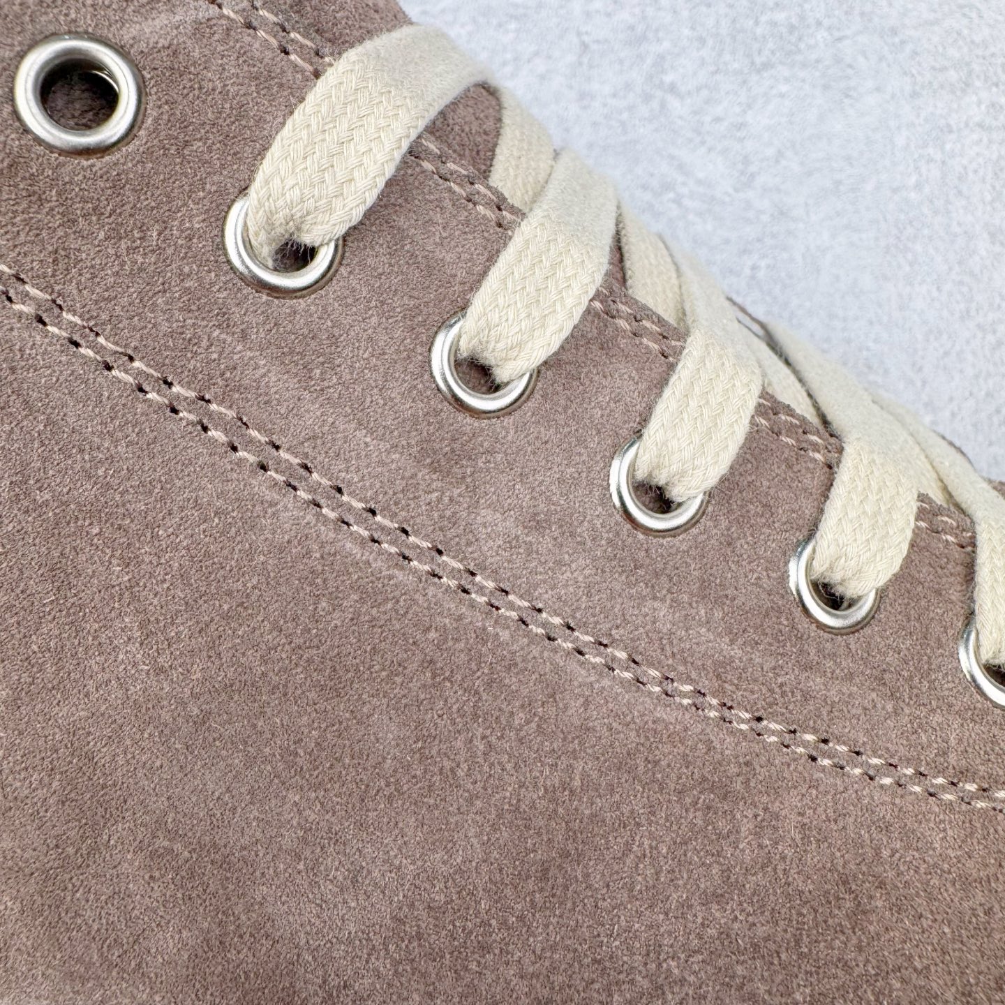 图片[20]-＃DG纯原 Rick Owens Drkshdw 瑞克·欧文斯低帮皮面时尚运动板鞋 棕色 二级市场已经7K以上 平台客户随意卖四位数 RO广东原厂出品 纯原天花板 原版一比一复刻 冲正绝不翻车 还原度达到百分之98以上 原楦开发纸版版型 ZP拆解原版1：1复模裁片纸版 力求做到0错位 这样才能达到和zp一致的鞋型味道 采用进口cnc数控机床开发对版独家tpu奶香大底 区别于市场所有版本 zp同源全头层粒面小牛皮 达到和zp一致手感 原厂进口细纹布 万邦订购原厂高弹粉红色海绵 内里搭配软质细腻羊皮 TPU高密度大底 软硬度透光度高已经测试和原版一致 尺码：36 37 38 39 40 41 42 43 44 45 46-选品中心