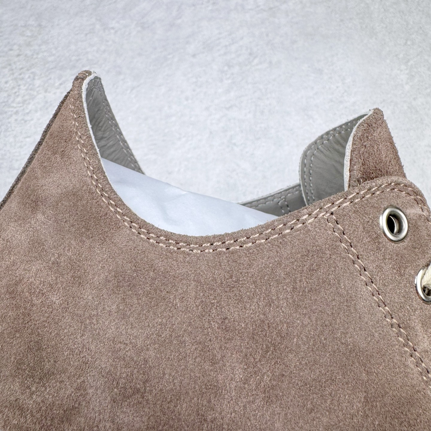 图片[19]-＃DG纯原 Rick Owens Drkshdw 瑞克·欧文斯低帮皮面时尚运动板鞋 棕色 二级市场已经7K以上 平台客户随意卖四位数 RO广东原厂出品 纯原天花板 原版一比一复刻 冲正绝不翻车 还原度达到百分之98以上 原楦开发纸版版型 ZP拆解原版1：1复模裁片纸版 力求做到0错位 这样才能达到和zp一致的鞋型味道 采用进口cnc数控机床开发对版独家tpu奶香大底 区别于市场所有版本 zp同源全头层粒面小牛皮 达到和zp一致手感 原厂进口细纹布 万邦订购原厂高弹粉红色海绵 内里搭配软质细腻羊皮 TPU高密度大底 软硬度透光度高已经测试和原版一致 尺码：36 37 38 39 40 41 42 43 44 45 46-选品中心