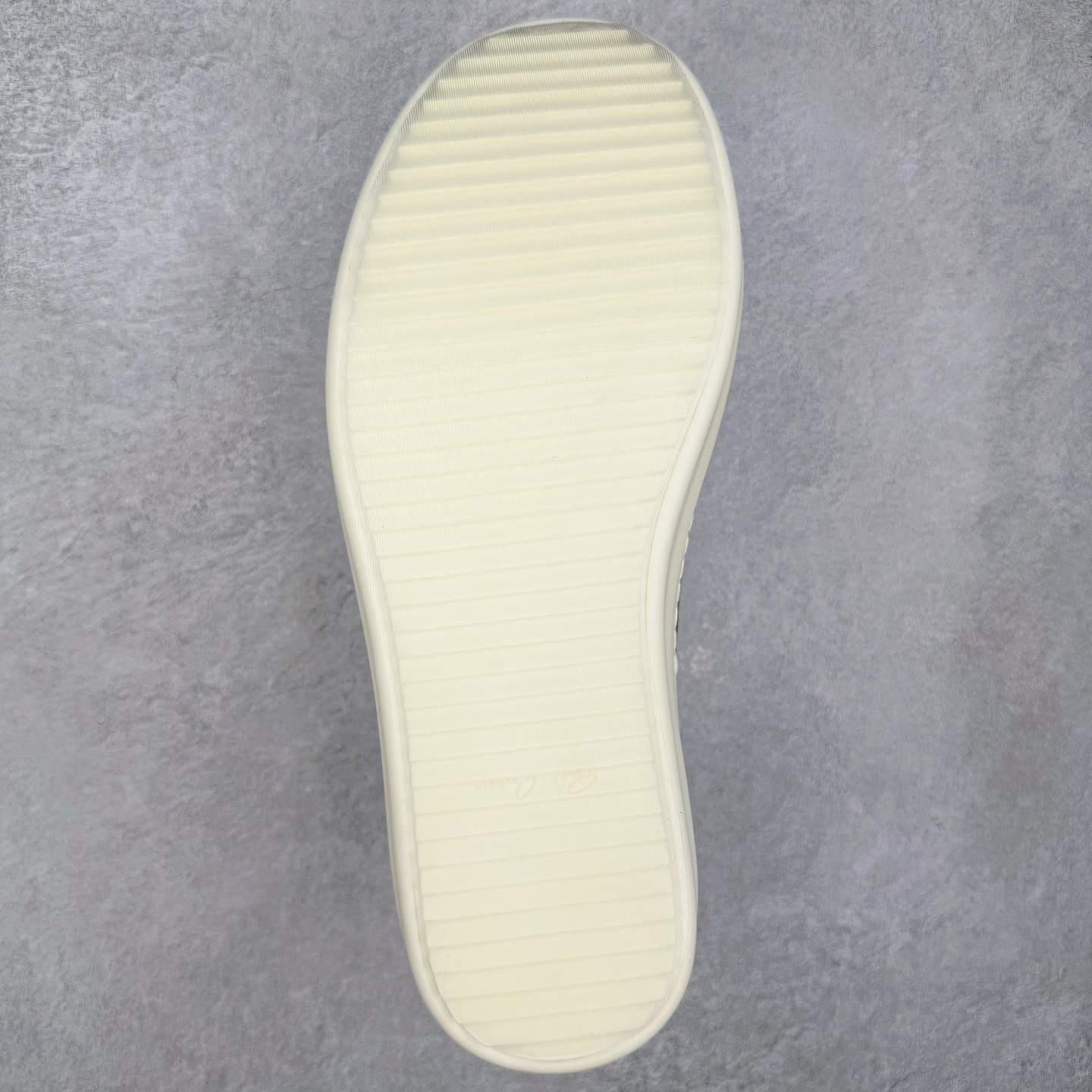 图片[9]-＃DG纯原 Rick Owens Drkshdw 瑞克·欧文斯低帮皮面时尚运动板鞋 棕色 二级市场已经7K以上 平台客户随意卖四位数 RO广东原厂出品 纯原天花板 原版一比一复刻 冲正绝不翻车 还原度达到百分之98以上 原楦开发纸版版型 ZP拆解原版1：1复模裁片纸版 力求做到0错位 这样才能达到和zp一致的鞋型味道 采用进口cnc数控机床开发对版独家tpu奶香大底 区别于市场所有版本 zp同源全头层粒面小牛皮 达到和zp一致手感 原厂进口细纹布 万邦订购原厂高弹粉红色海绵 内里搭配软质细腻羊皮 TPU高密度大底 软硬度透光度高已经测试和原版一致 尺码：36 37 38 39 40 41 42 43 44 45 46-选品中心