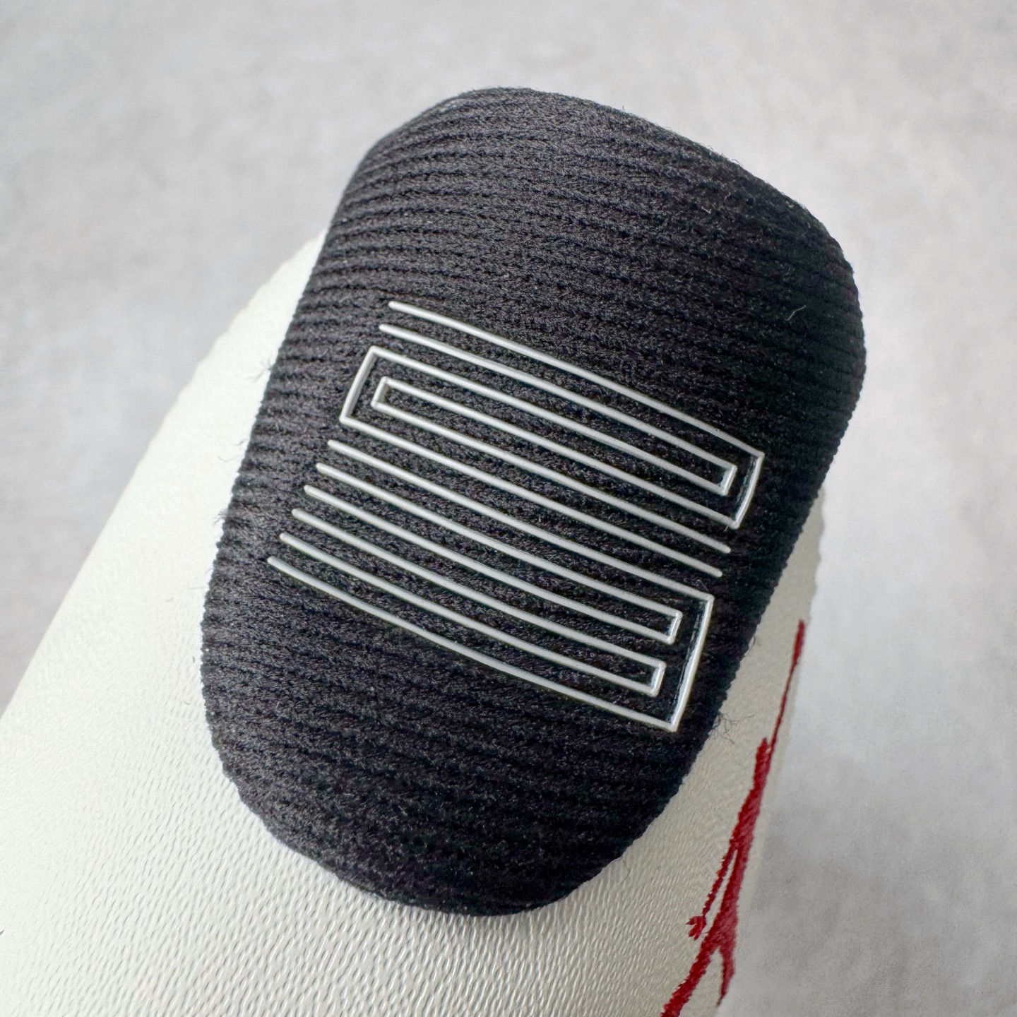 图片[18]-＃KZ神版 Air Jordan AJ11 Retro High Rare Air 高帮系列 氧化做旧宝蓝 IH0296-400 市场中端王者 耗时半年巨作 全套原纸板楦头开发 确保原汁原味 完美呈现11代版型 此版本只针对中端市场 皮料材质有所更替 其他数据细节工艺流程均保持一致绝不口嗨 细节品控鞋型随意秒杀市面3XX 原楦原档案数据开模打造 原厂中底拉帮钢印 原厂进口漆皮 防冻不开裂 原装鞋撑 水晶大底正确色度色泽 原楦原数据刺绣 原厂车缝走线及对位 毫厘不差 飞人logo采用原数据电脑刺绣 原装正品碳纤维真实碳板 增强抗扭 原内标 原盒标 正确官方原盒 防氧化水晶外底 原厂配套全掌solo气垫 进口港宝加持 后跟自然饱满 全鞋荧光划线卡点 追求极致完美 每一双都是工艺品 多重QC质检 超越公司货的品控标准 实实在在的免检产品 尺码：36 36.5 37.5 38 38.5 39 40 40.5 41 42 42.5 43 44 44.5 45 46 47.5-选品中心