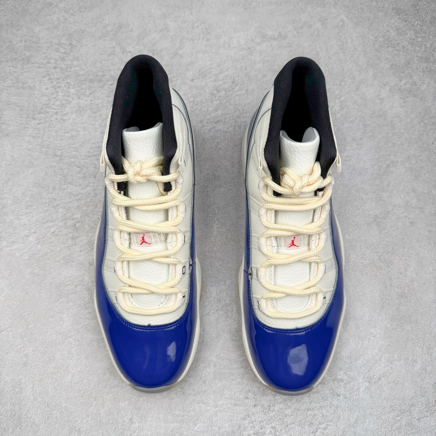 图片[2]-＃KZ神版 Air Jordan AJ11 Retro High Rare Air 高帮系列 氧化做旧宝蓝 IH0296-400 市场中端王者 耗时半年巨作 全套原纸板楦头开发 确保原汁原味 完美呈现11代版型 此版本只针对中端市场 皮料材质有所更替 其他数据细节工艺流程均保持一致绝不口嗨 细节品控鞋型随意秒杀市面3XX 原楦原档案数据开模打造 原厂中底拉帮钢印 原厂进口漆皮 防冻不开裂 原装鞋撑 水晶大底正确色度色泽 原楦原数据刺绣 原厂车缝走线及对位 毫厘不差 飞人logo采用原数据电脑刺绣 原装正品碳纤维真实碳板 增强抗扭 原内标 原盒标 正确官方原盒 防氧化水晶外底 原厂配套全掌solo气垫 进口港宝加持 后跟自然饱满 全鞋荧光划线卡点 追求极致完美 每一双都是工艺品 多重QC质检 超越公司货的品控标准 实实在在的免检产品 尺码：36 36.5 37.5 38 38.5 39 40 40.5 41 42 42.5 43 44 44.5 45 46 47.5-选品中心
