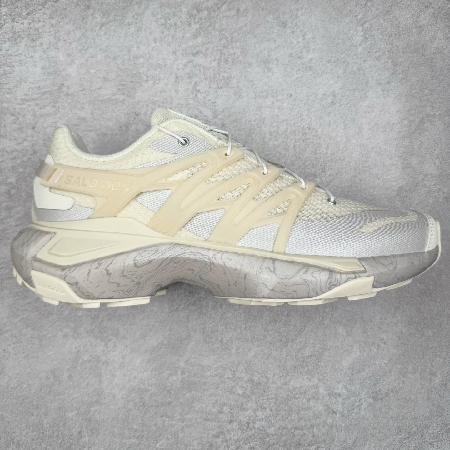 ＃C版 SALOMON XT PU.RE ADVANCED 萨洛蒙舒适百搭耐磨透气支撑低帮跑步鞋 男女同款 SALOMON诞生于1947年的法国阿尔卑斯山区，全球知名的户外运动品牌。一直致力于推动滑雪、越野跑等山地运动的发展及产品的进步。其产品设计致力于追求创新和发掘产品的性能极限，帮助喜欢自由的人在山地间不断挑战自我。实拍调校N版已经零色差零失真 百分百还原实物色彩所见即所得 不存在货不对板色差等低级问题 选购参考实物拍摄 不混卖不参货 只用心做好货严格选品 承诺混一赔十 尺码：36 36.5 37.5 38 38.5 39 40 40.5 41 42 42.5 43 44 44.5 45-选品中心